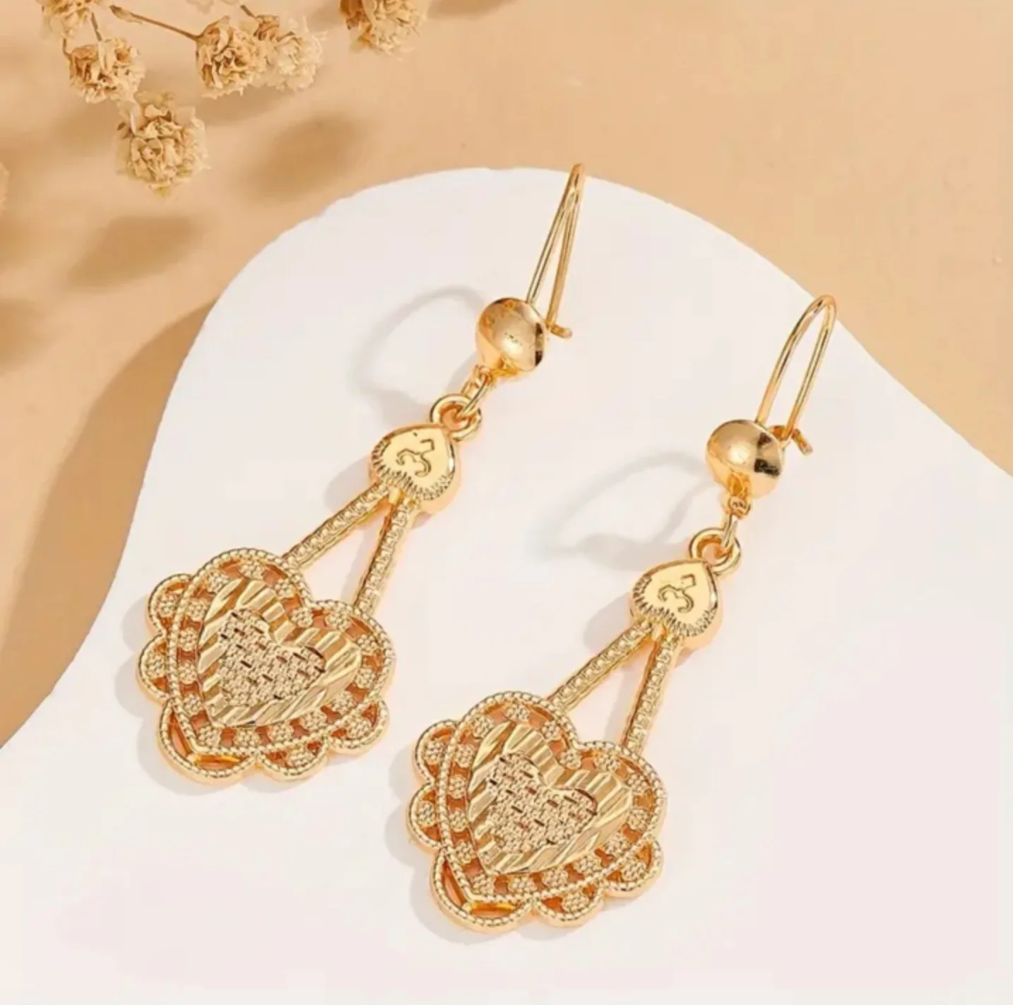 Middle East Dubai cross-border earrings wedding copper gold plating Vietnam sand gold new love tassel long earrings fashion ligh