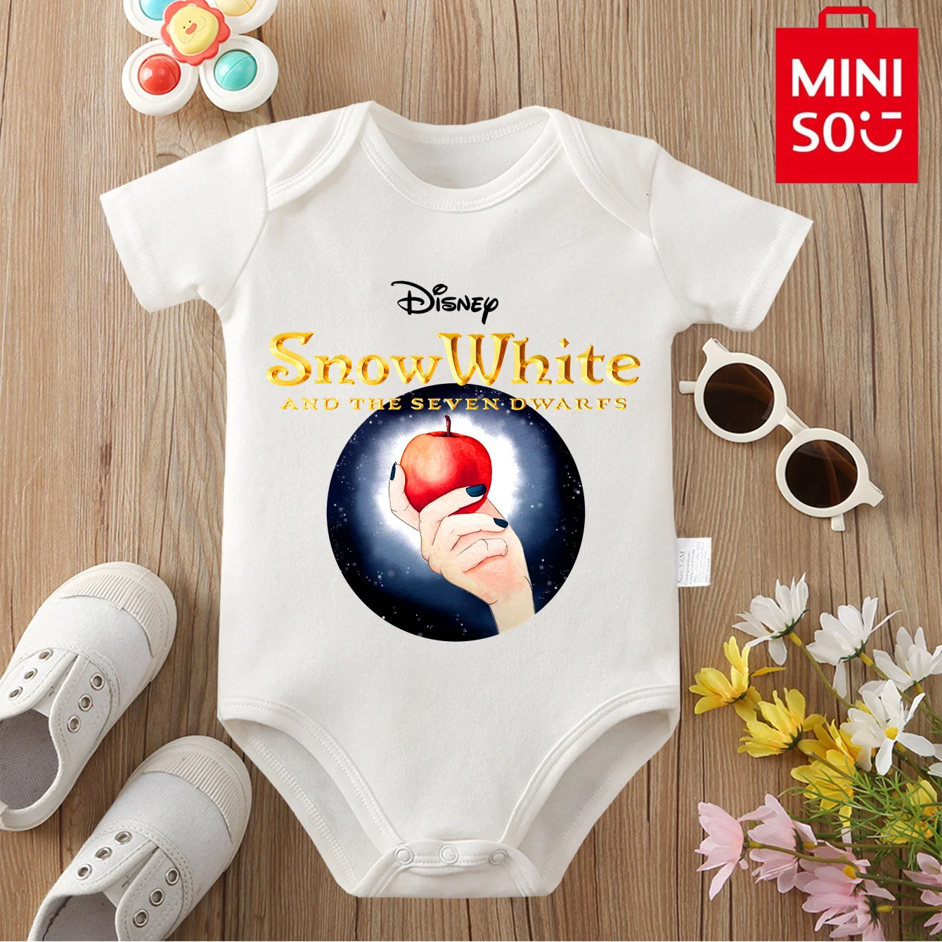 

MINISO Disney/Белоснежный боди из 100% хлопка, мягкая детская одежда, лучший подарок для ребенка, комбинезон-комбинезон для детей от 0 до 12 месяцев, милый новорожденный