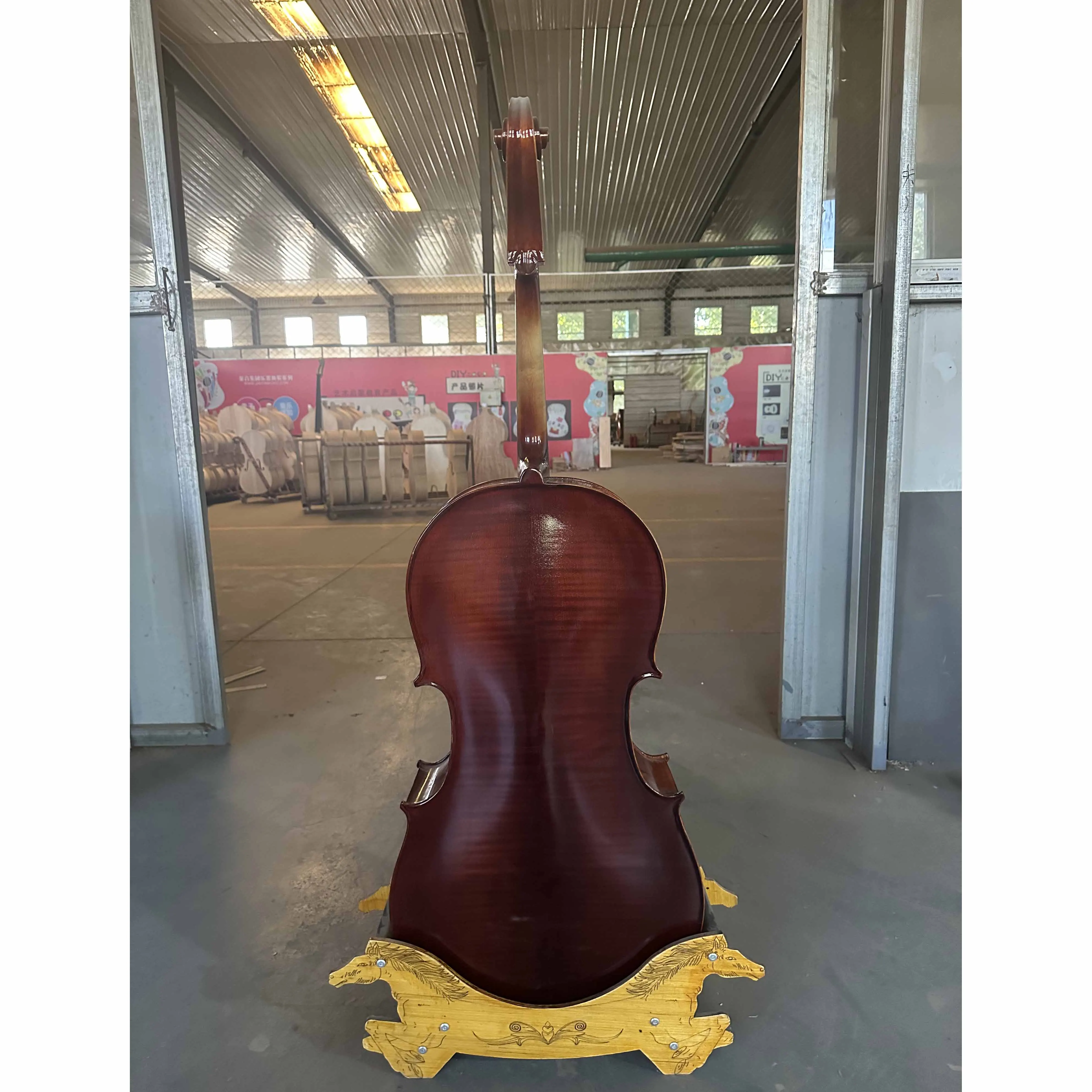 Full size cello inventory with inventory defects. 4/4 cello, only one, cautious for those who pursue perfection.