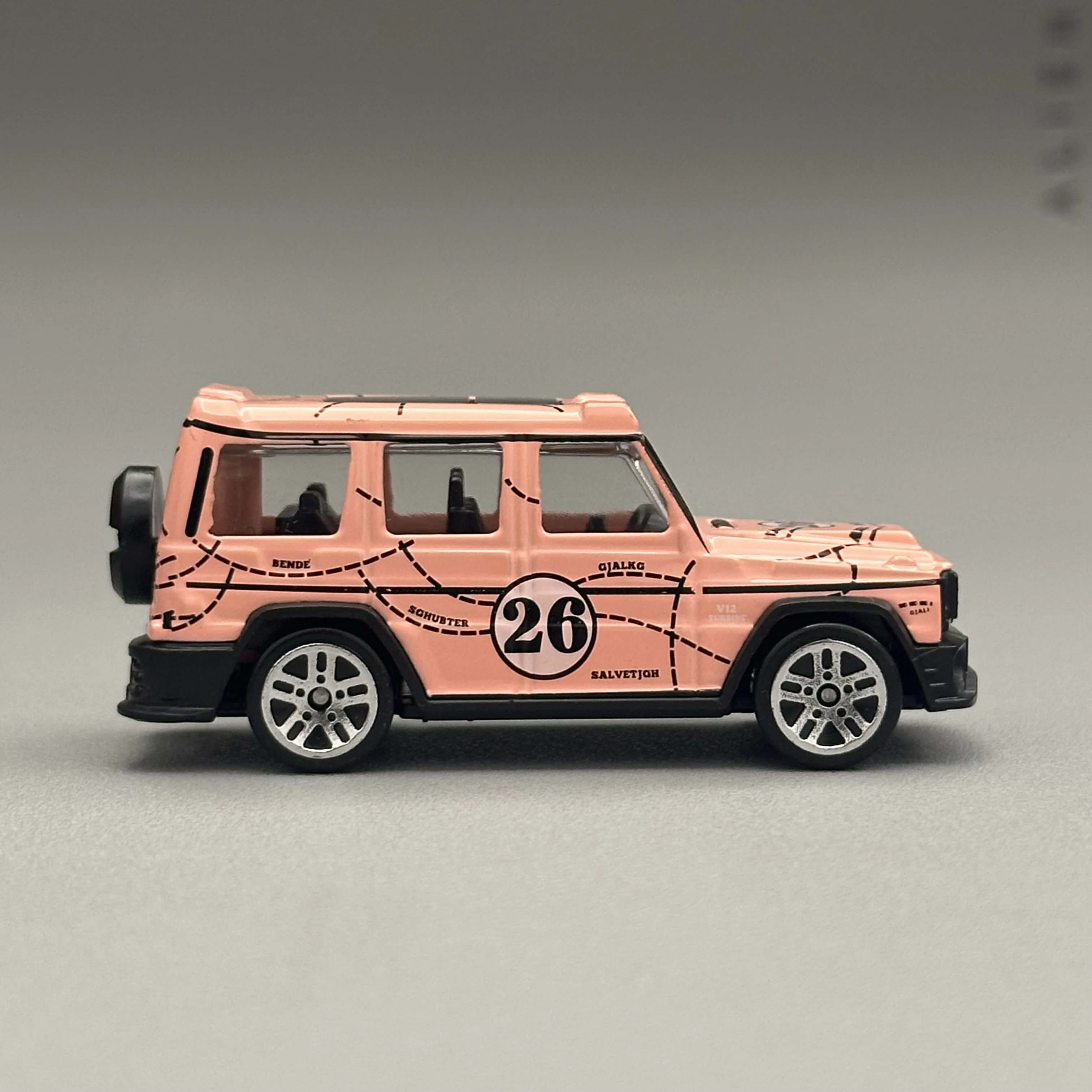 1/64 Scale Diecast Alloy SUV Model Car Toy G-Class Metal Body Realistic Off Road Vehicle Miniature Car Collection Gift for Kids