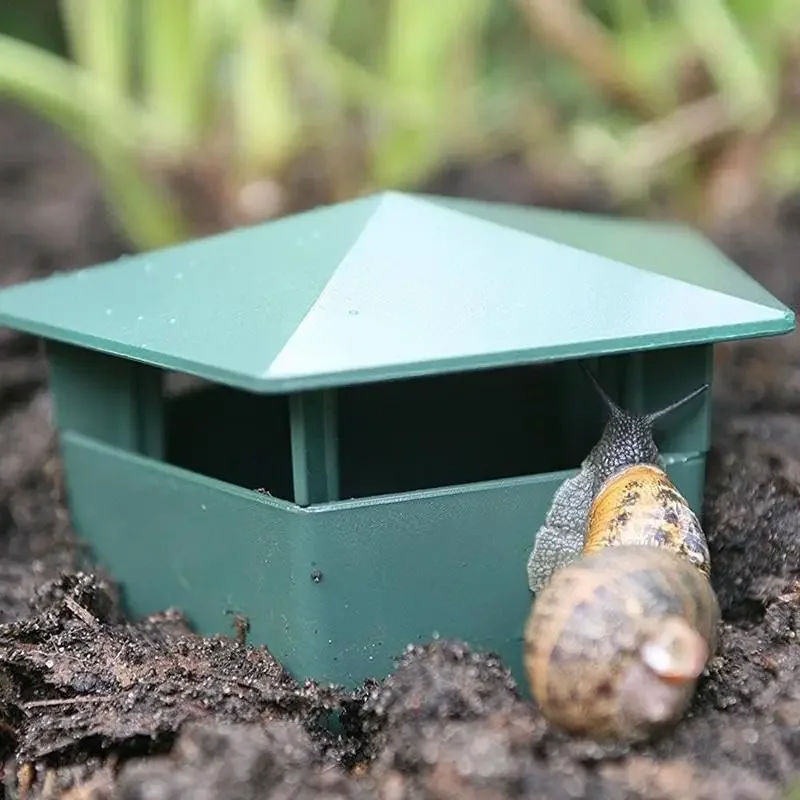 Eco-friendly Snail Traps Catcher Garden Slug Cage Plastic Pest Catching Slug House Snails Trapper Garden Farm Plant Protector