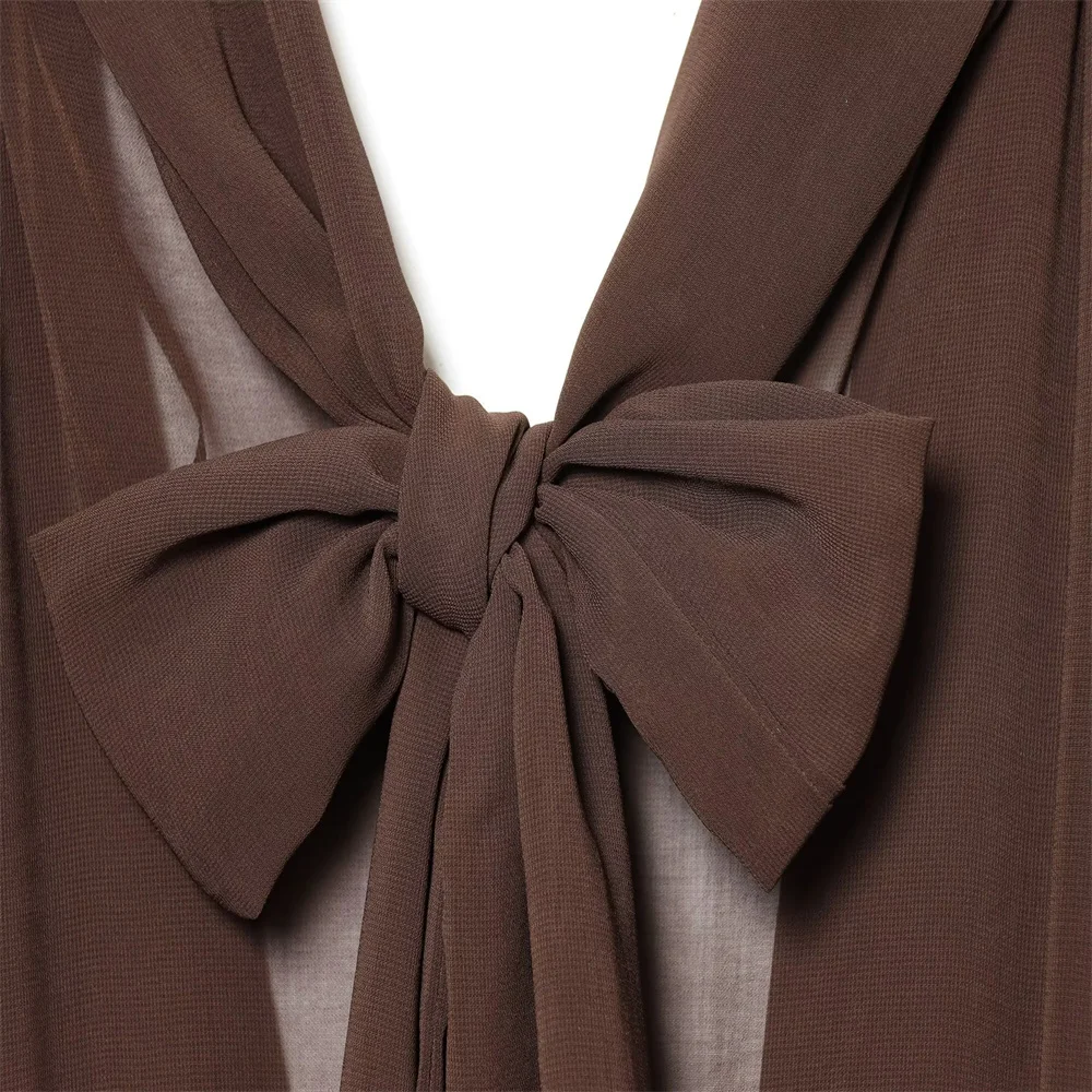 ชุดเดรสสั้นดีไซน์ใหม่สำหรับผู้หญิง ฤดูหนาว สไตล์เรียบหรู ตัดต่อผ้าอย่างมีระดับ