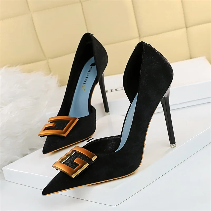 2024 New Fashion Metal Buckle Fashion High Heel Shoes Women Pumps Pointed Toe Soft Fabric Side Hollow Wedding Dress Single Shoe