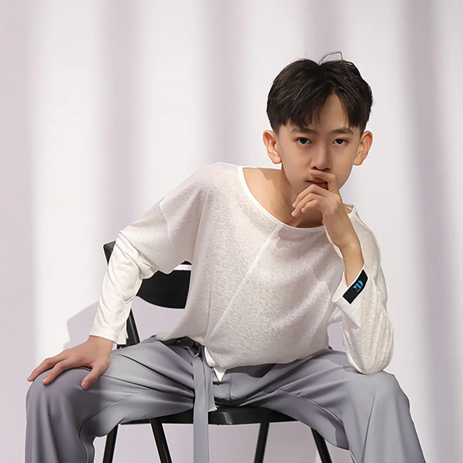 男の子ラテンダンスシャツルーズ秋長袖ダンストップスジャズルンバチャチャ練習衣装