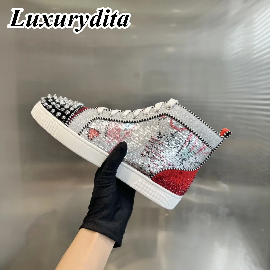 

Top Quality Womens Trendy Casual Sneakers Luxury Mens Real Leather Tennis Shoes Designr Red Sole Tide Lovers Rivet Shoes HJ0983
