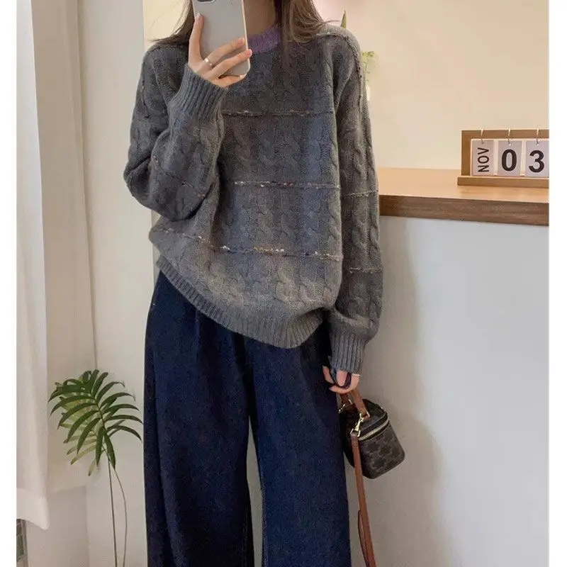 2024 Winter Retro Collision Color Point Gentle Knitted Sweater for Women Casual Round Neck Fashionable Striped Women's Sweater