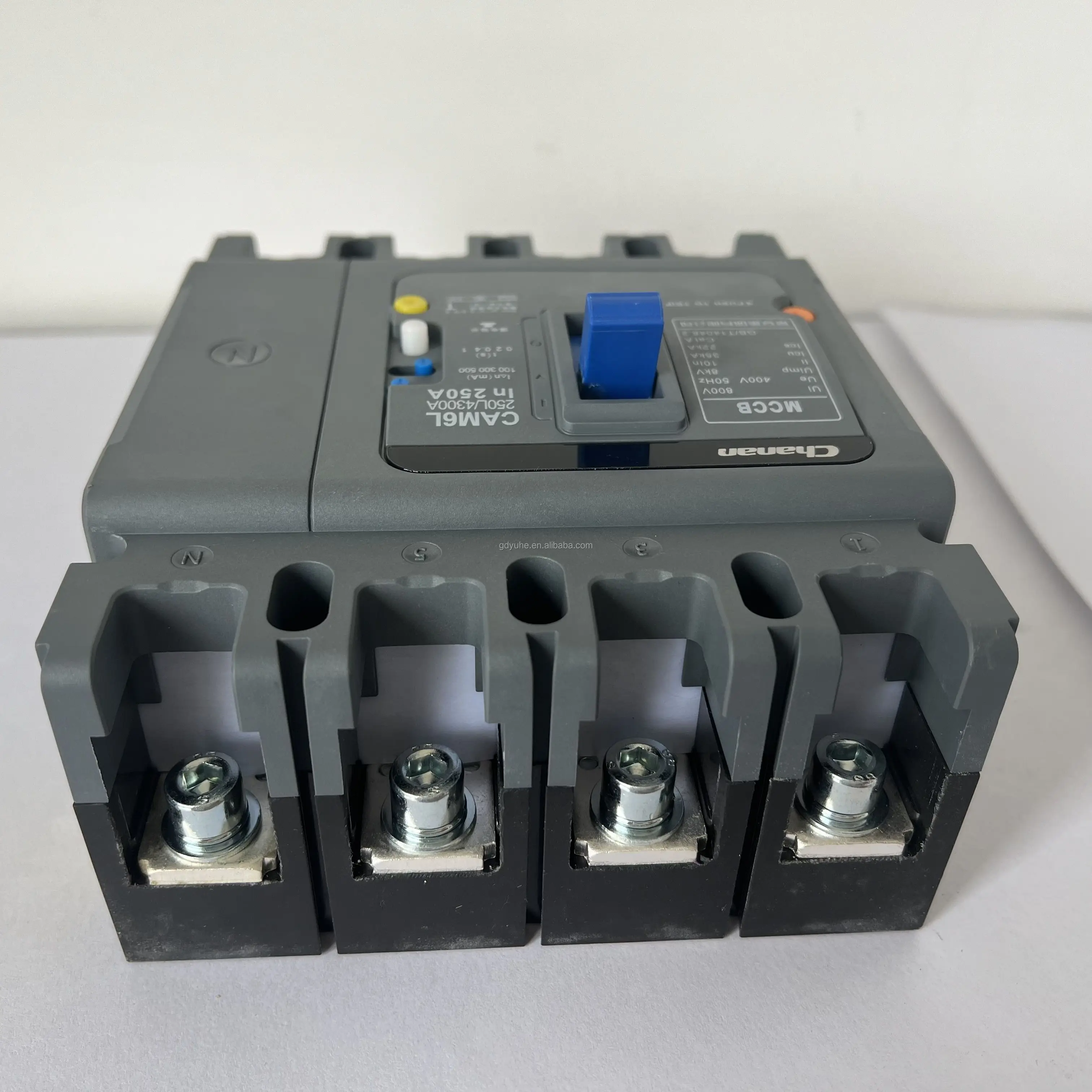 Low Voltage 3P/4P AC MCCB 125A 250A 400A 630A 800A Moulded Case Circuit Breaker