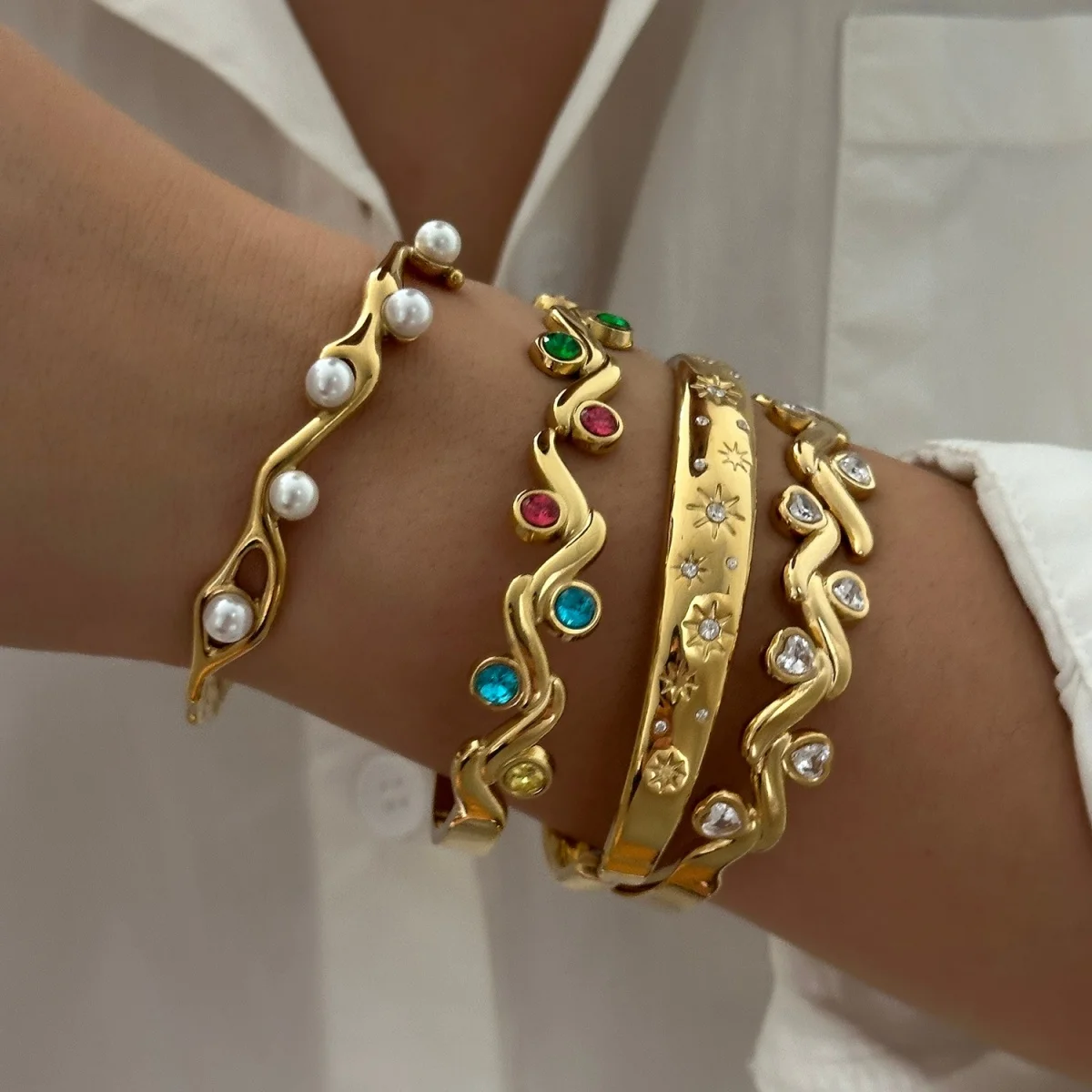 Vintage-Armreifen aus Edelstahl mit simulierten Perlen und Wellenmuster für Damen und Herren, bunter Zirkon-Stern, Liebesherz, gedrehter Armreif, Schmuck – Detail 14