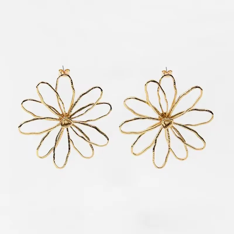 Vedawas Exaggerated Retro Hollow Flower Earrings,Elegant Simple Banquet Wedding Party Holiday Women Accessories