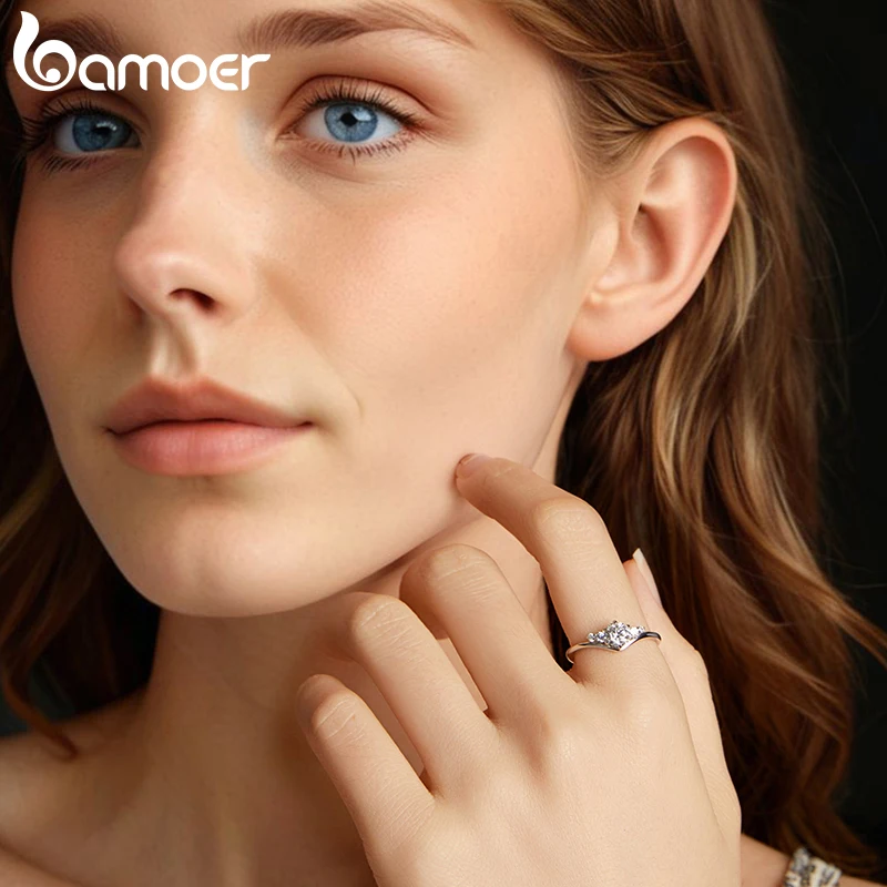 BAMOER 0.6CT Moissanite Ring 5-Stones Prongs Setting Band Ring D Color VVS1 Original for Women Wedding Jewelry with Certificate - Image 4