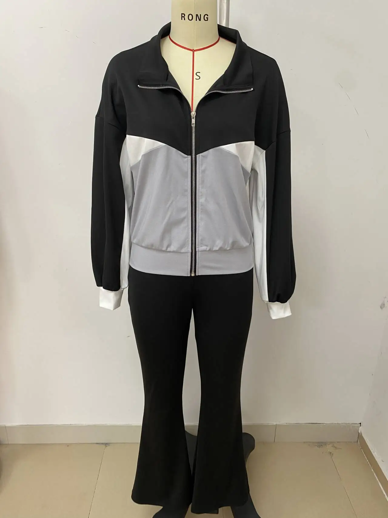 Set Celana Wanita Dua Potong Set Cocok Ritsleting Mantel Kaus Slim Fit Celana Panjang Jogger Y2k Pakaian Jalanan Musim Semi Elegan