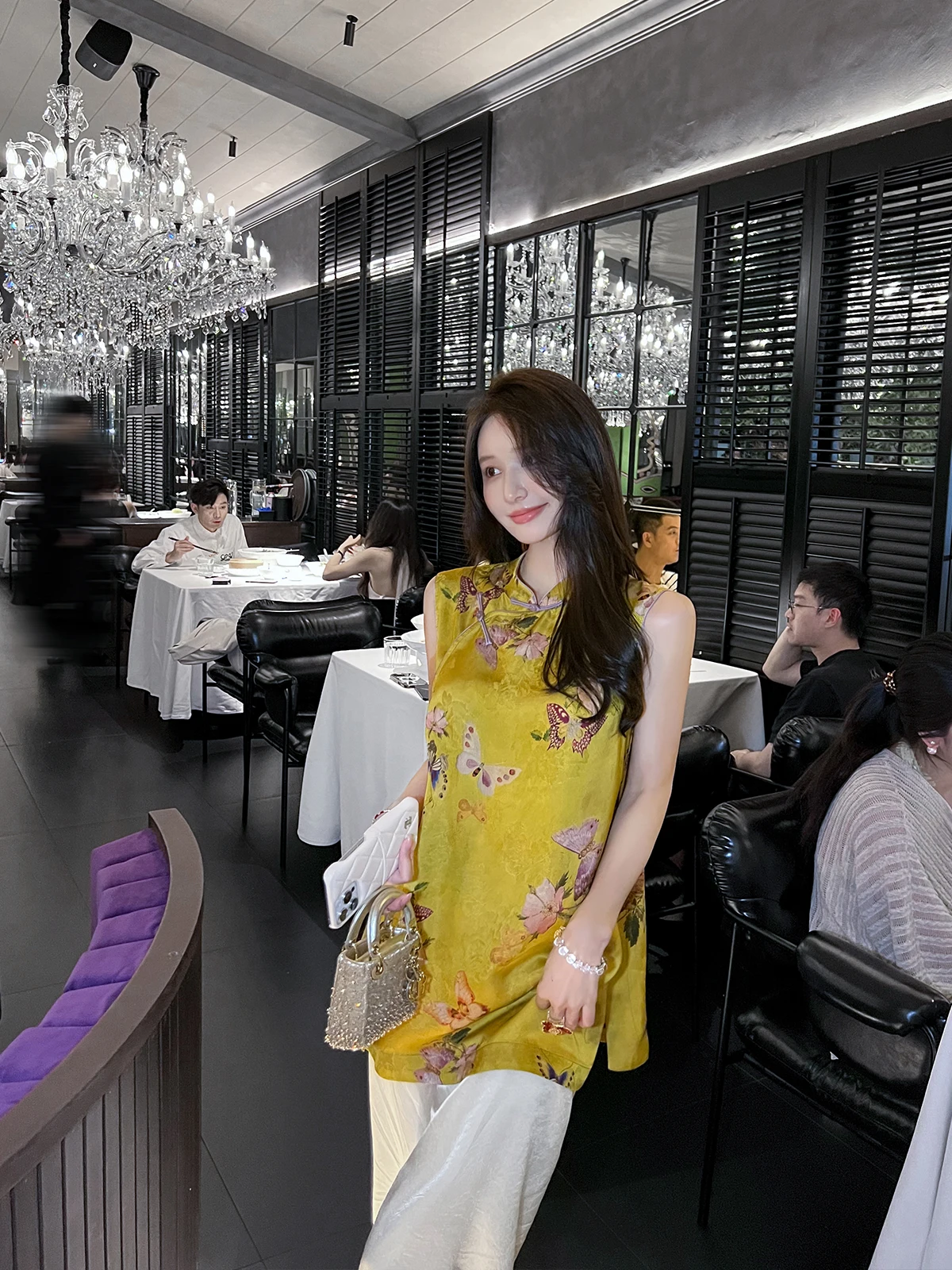 

Ретро китайский топ большого размера, женский летний новый модный жилет с вышивкой больших размеров, свободный утягивающий дизайн