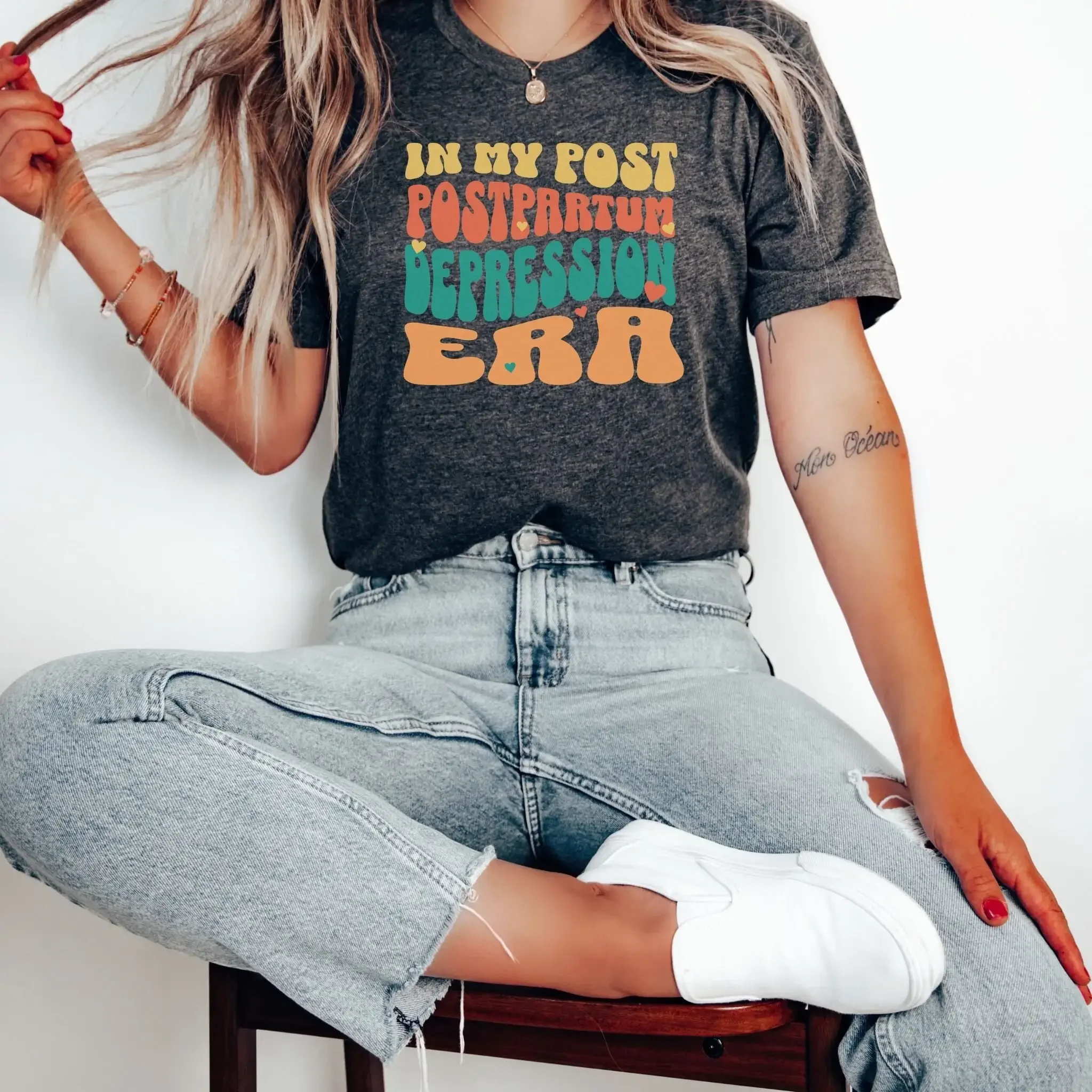 T-shirt « Dans ma période de dépression post-partum » – Affirmations pour maman en récupération – Nouveautés sur la santé mentale et la maternité