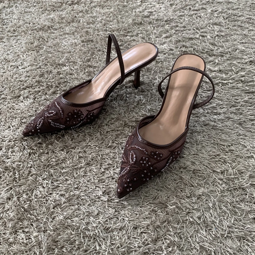 Sandales à talons hauts pour femme 2026, élégantes et luxueuses, à bout pointu, avec broderie en maille perlée, style slingback, pour l'été