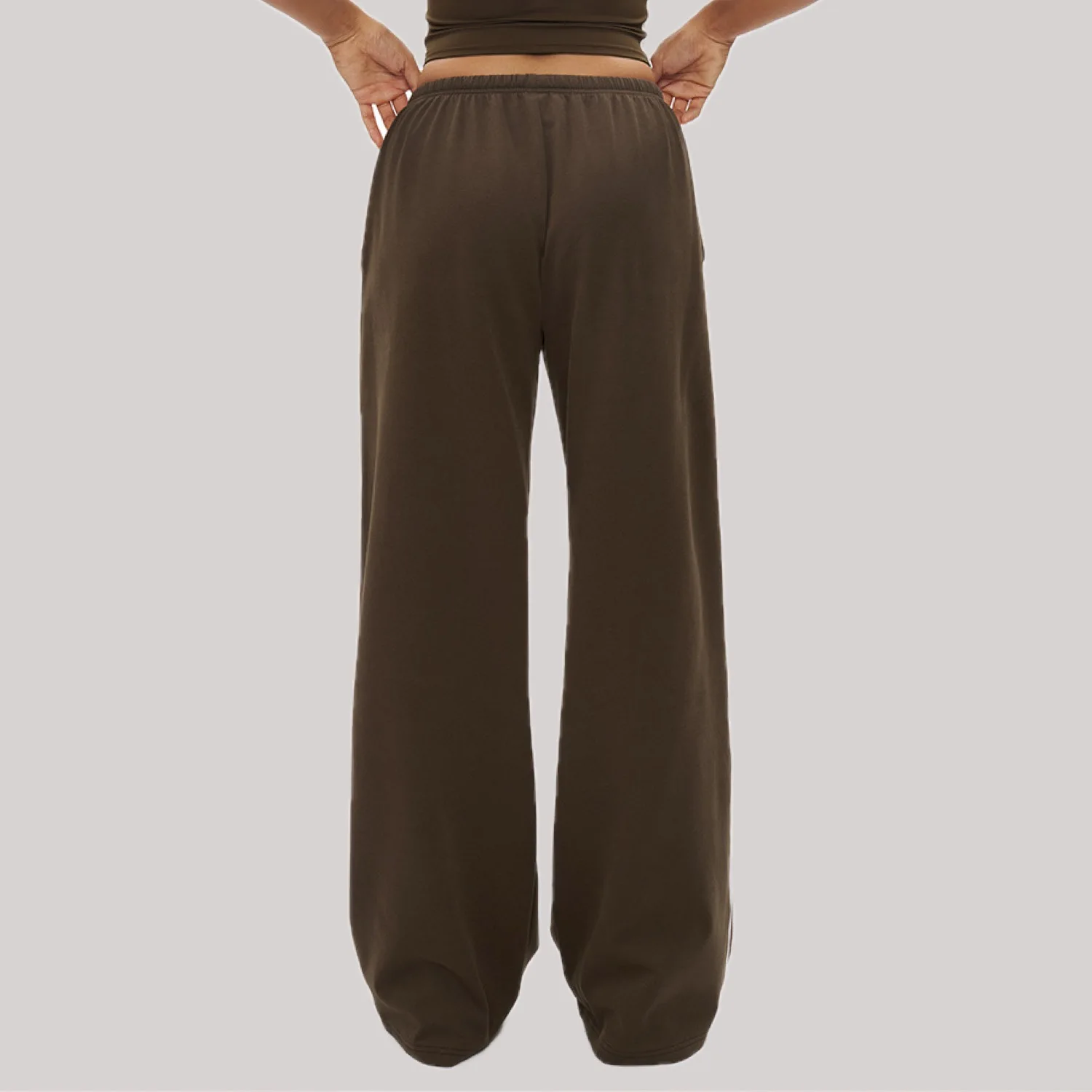 

2025Женские спортивные штаны Джокер в тон, свободные женские прямые брюки с высокой талией и карманами, женские повседневные брюки на открытом воздухе