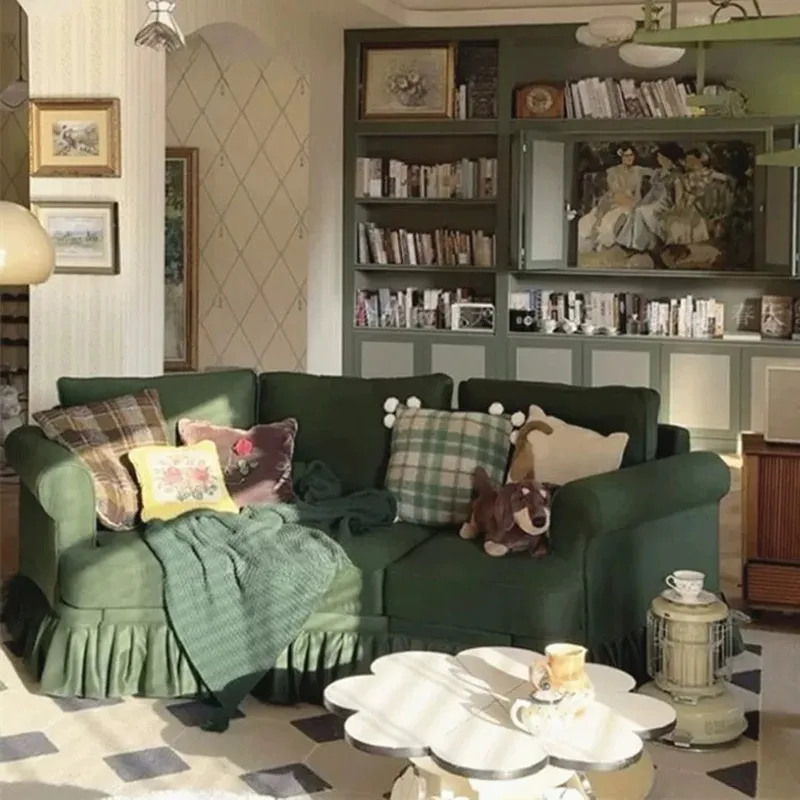 أريكة خضراء كسولة لثلاثة أشخاص