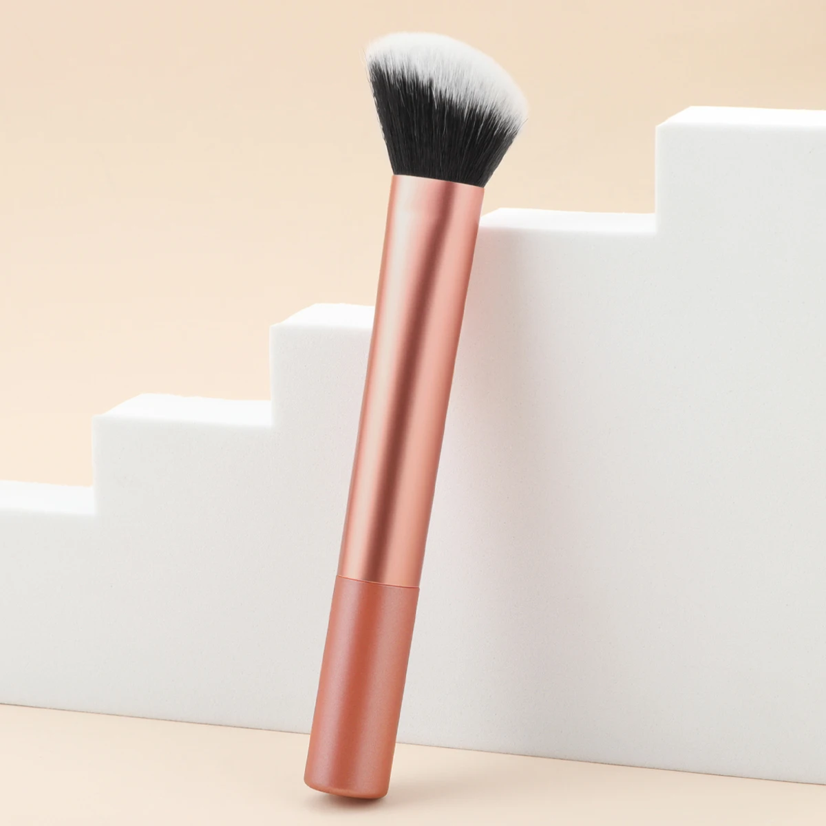 Single facial brightening, contouring and contouring brush beauty tool