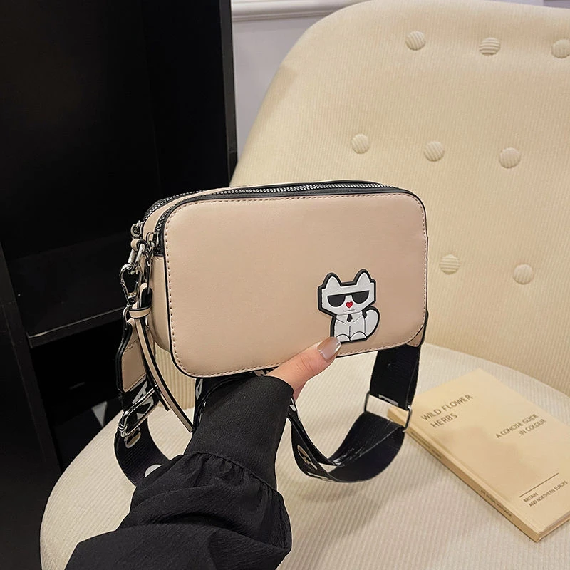 Popular cat 2024 printed bag, small shoulder bag, chain replica women\'s single shoulder crossbody bag, fashionable item Gift