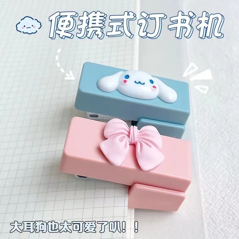 Lief En Schattig Girly Hart Sanrio Hellokitty Cinnamoroll Kuromi Student Nieuwe Cartoon Mini Prachtige Draagbare Nietmachine Briefpapier