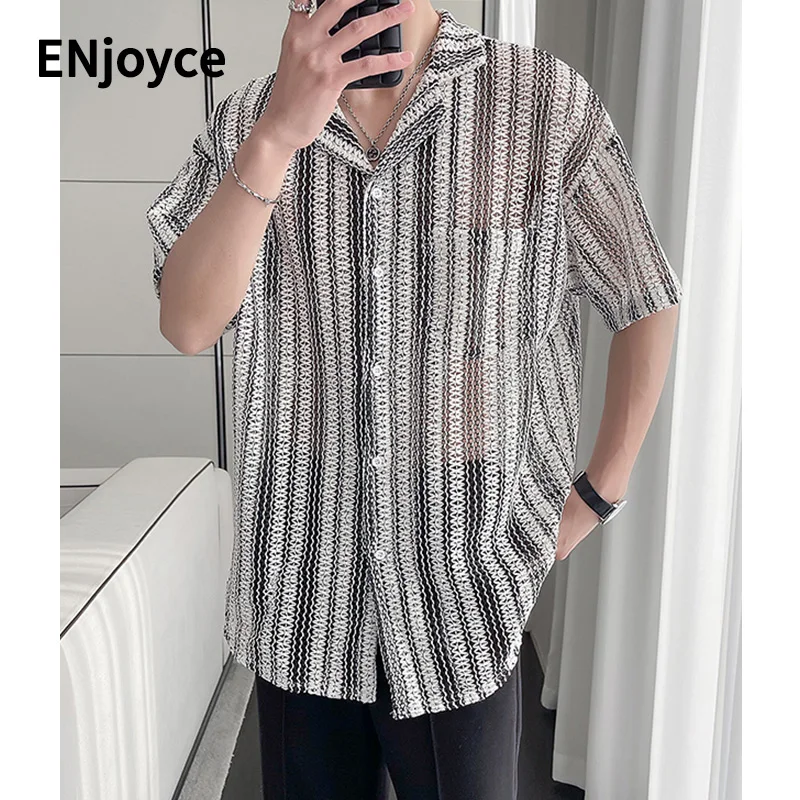 

2024 Summer Men Vintage Striped Hawaiian Shirts Short Sleeve Tops Korean Streetwear Mens Clothes Harajuku Loose Blouses