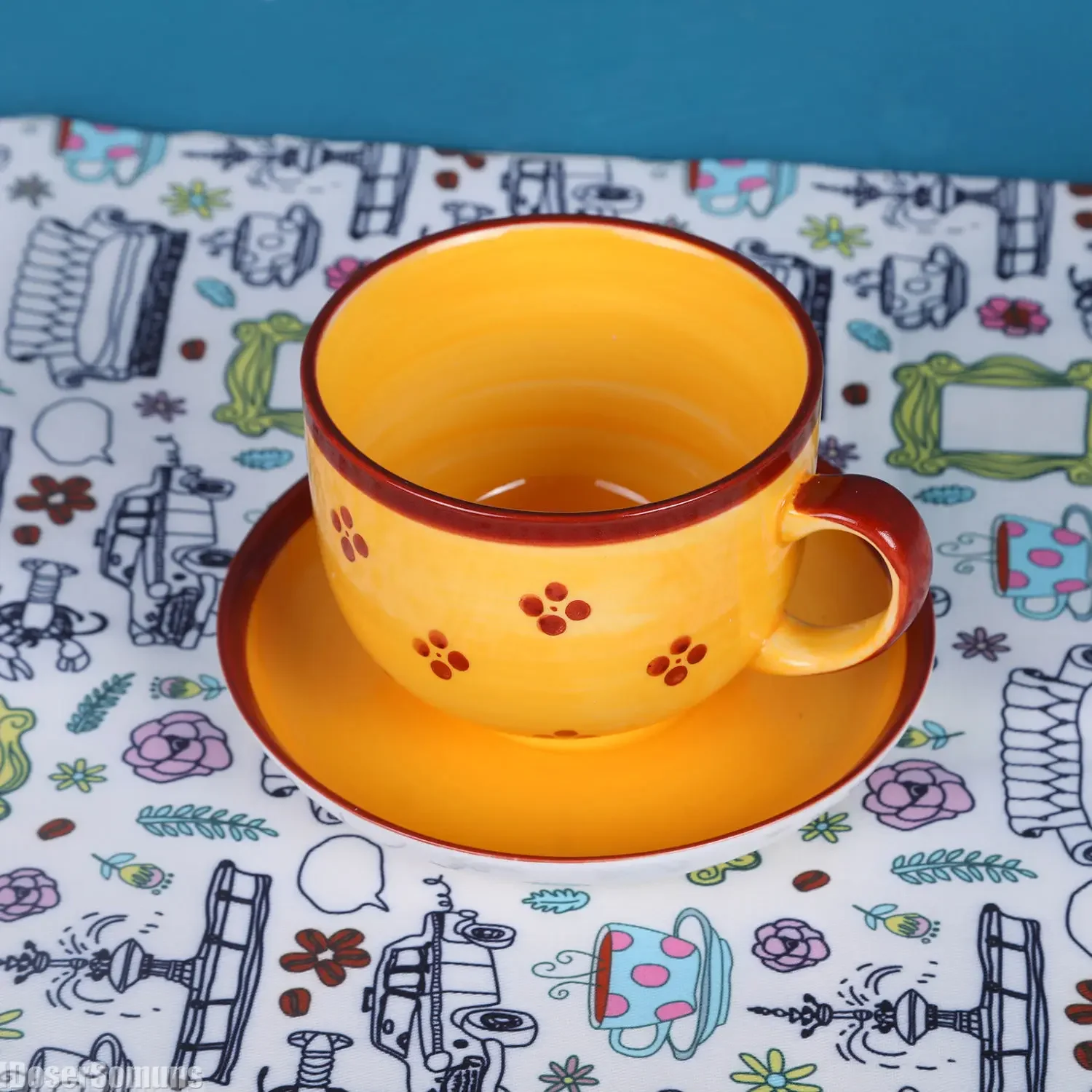 Einfaches Keramik-Kaffeebecher-Set in Gelb, Monica Apartment Kaffeetassen-Set mit Kunstdruck, Frühstücksteller für Paare, Küchenzubehör