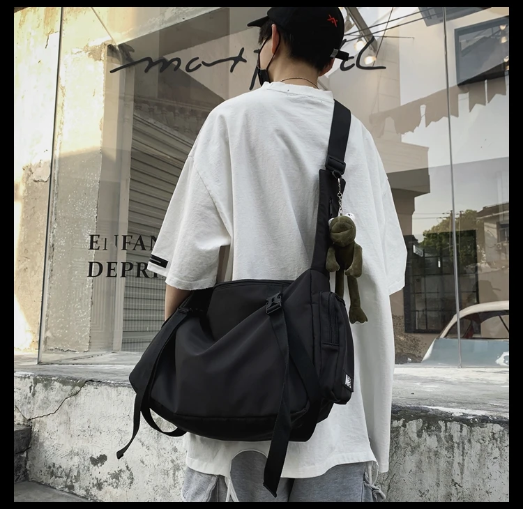 バッグ peaceminusone oversized messengerbag バッグ peaceminusone oversized messengerbag PMO OVERSIZED