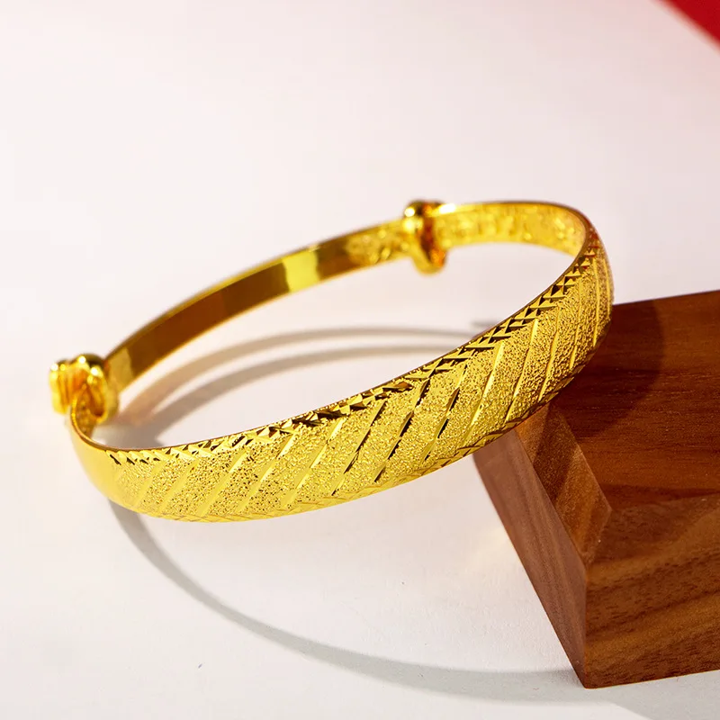 women starry sliding gold bangle with 24K pure gold AU999 stands out on dates and social dinners.