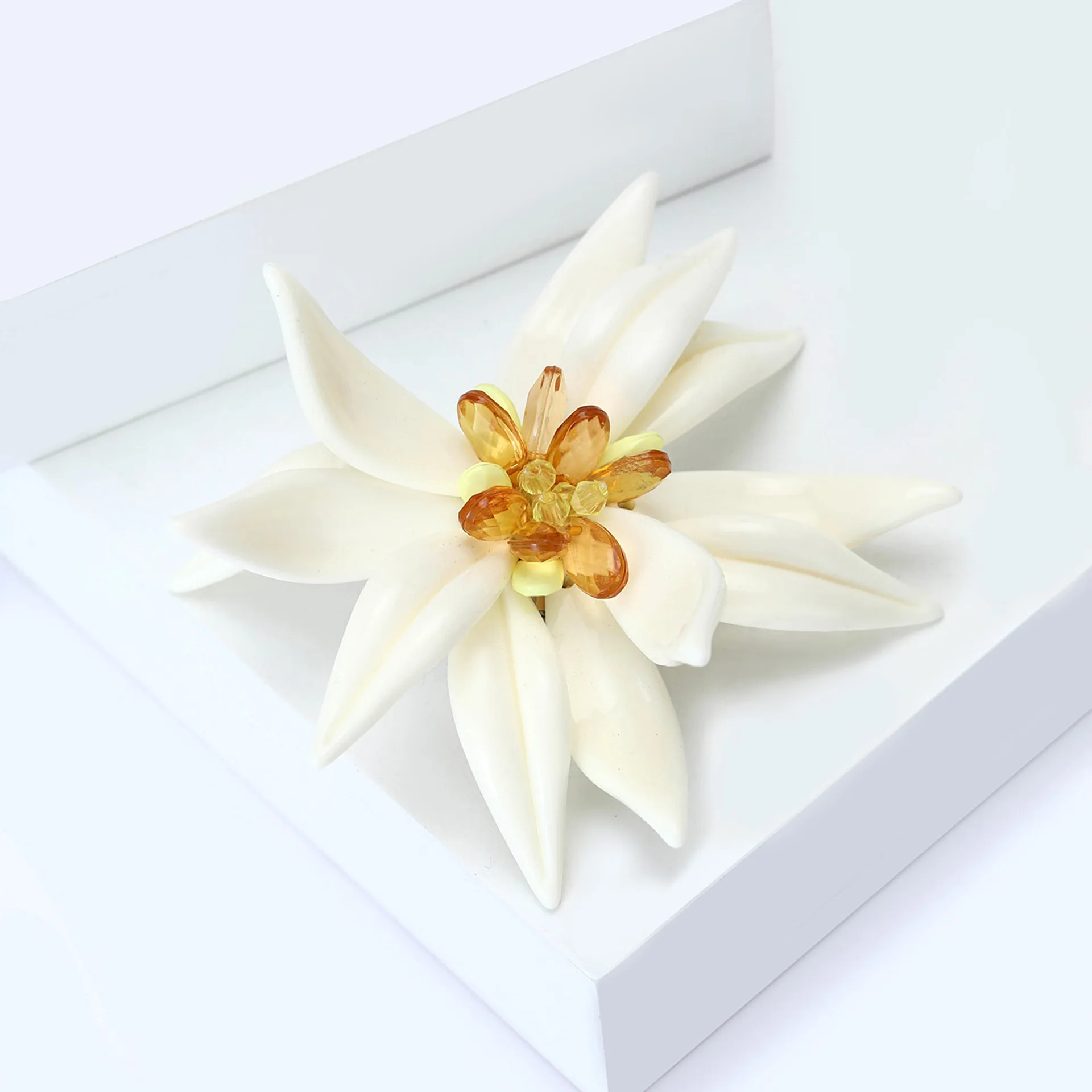 Pastoral Enamel Edelweiss Flower Brooch Korean Simple Elegant Women Suit Decoration Pin