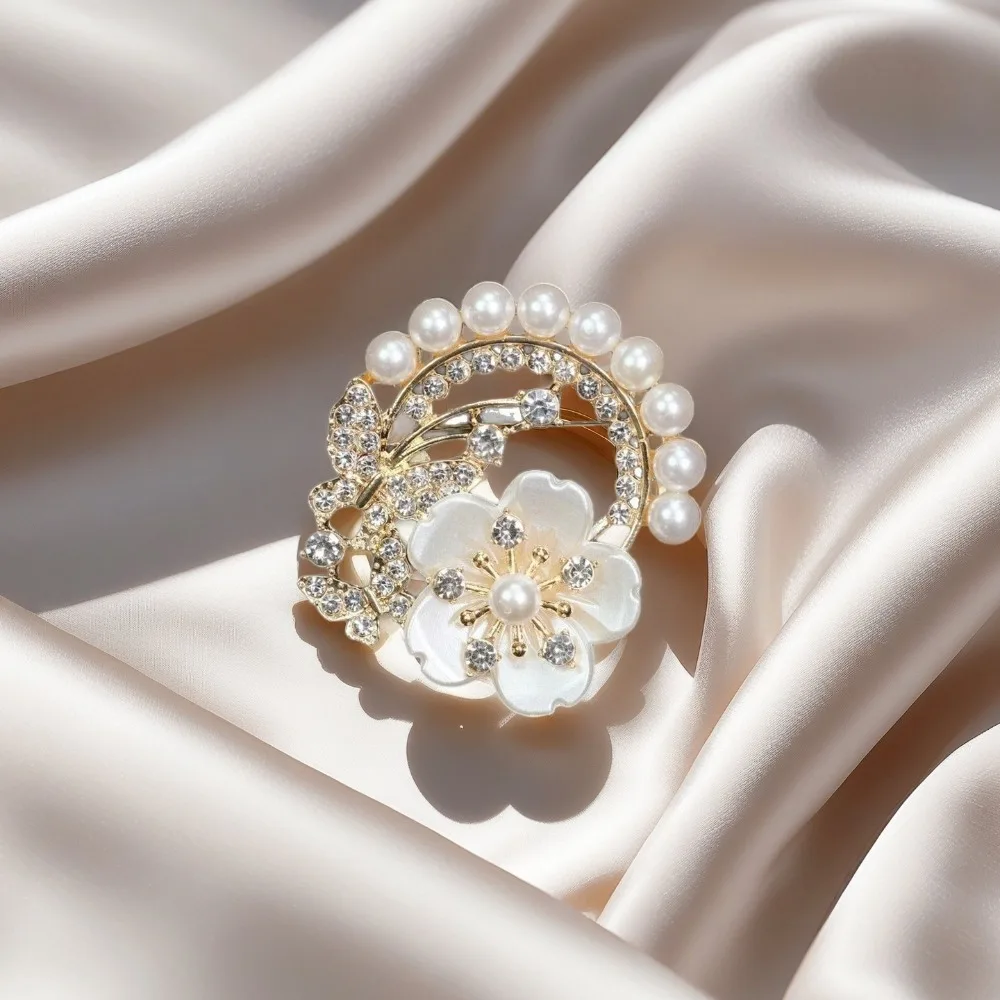 Shinning Crystal Rhinestone Flower Brooch Diamond Alloy Pearl-Set Alloy Crystal Jewelry Brooch Vintage Style Floral Brooch