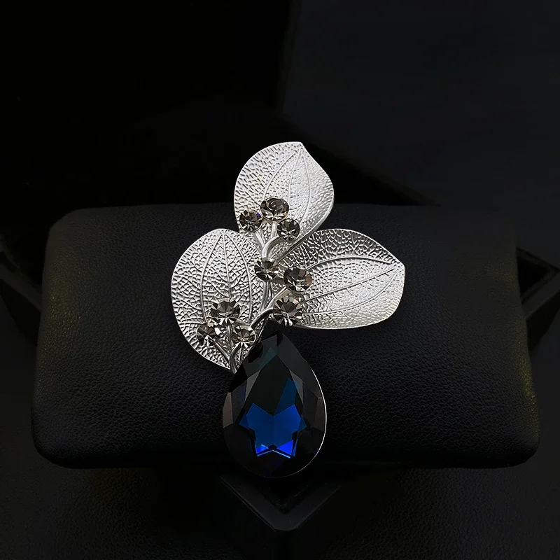 

1836 Elegant Vintage Court Style Brooch Exquisite High-End Corsage Autumn and Winter Coat Pin Accessories Wedding Gifts Jewelry