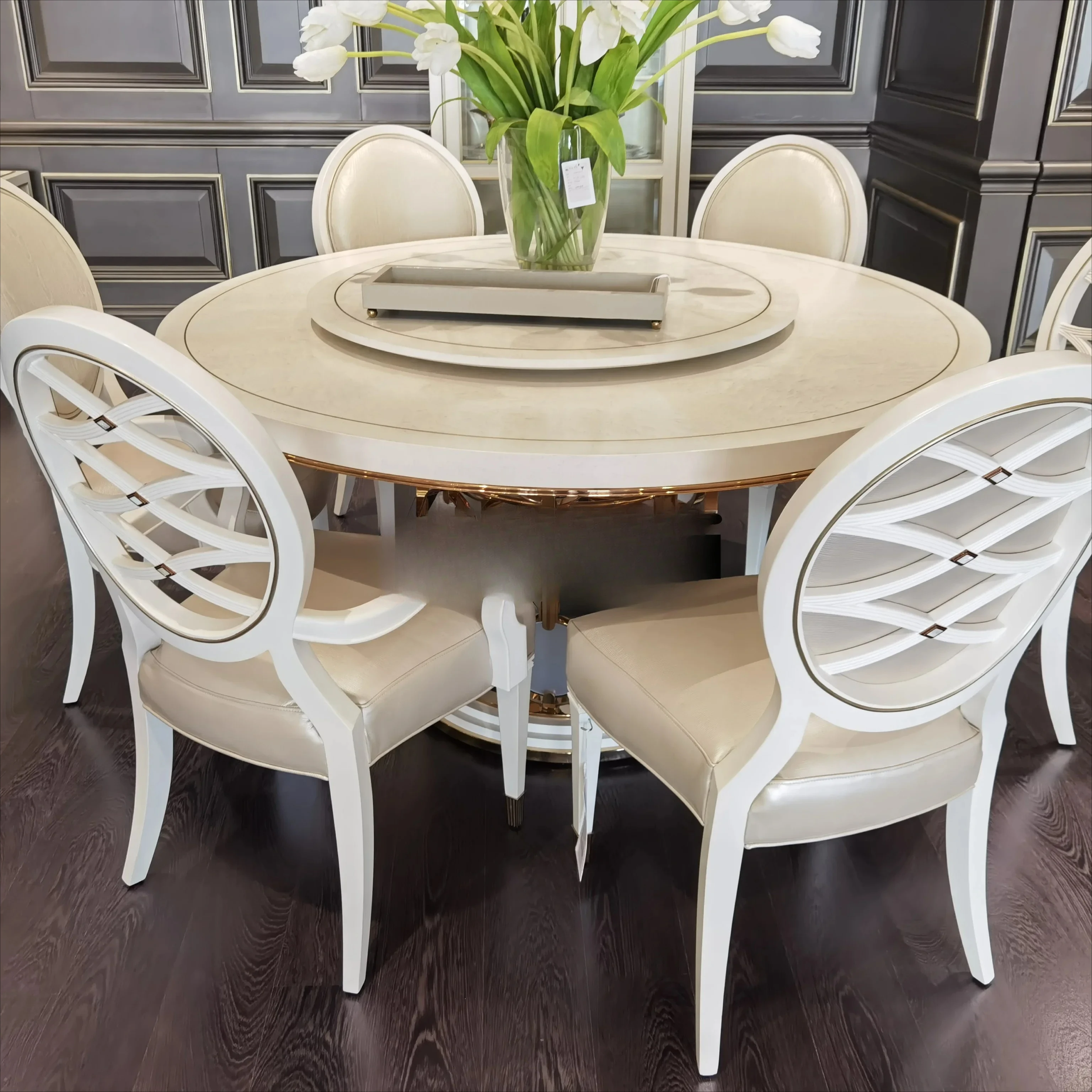 

Легкий роскошный современный резной круглый деревянный американский обеденный стол с мягкой обивкой, обеденный стул на заказ07