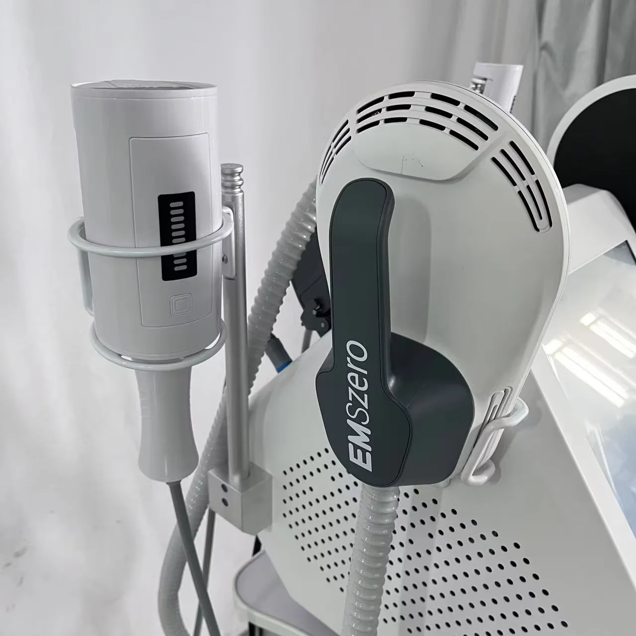 EMS 2-in-1 Body Shaping Magnetic Muscle Shaping Effective Muscle Building And Fat Reducing Roller Design Shaping Firm Skin