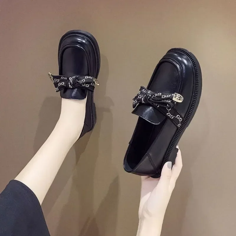 

2024 New Autumn British Style Soft Leather Flats Women's Shoes New Casual Comfortable Fashion Shoes
