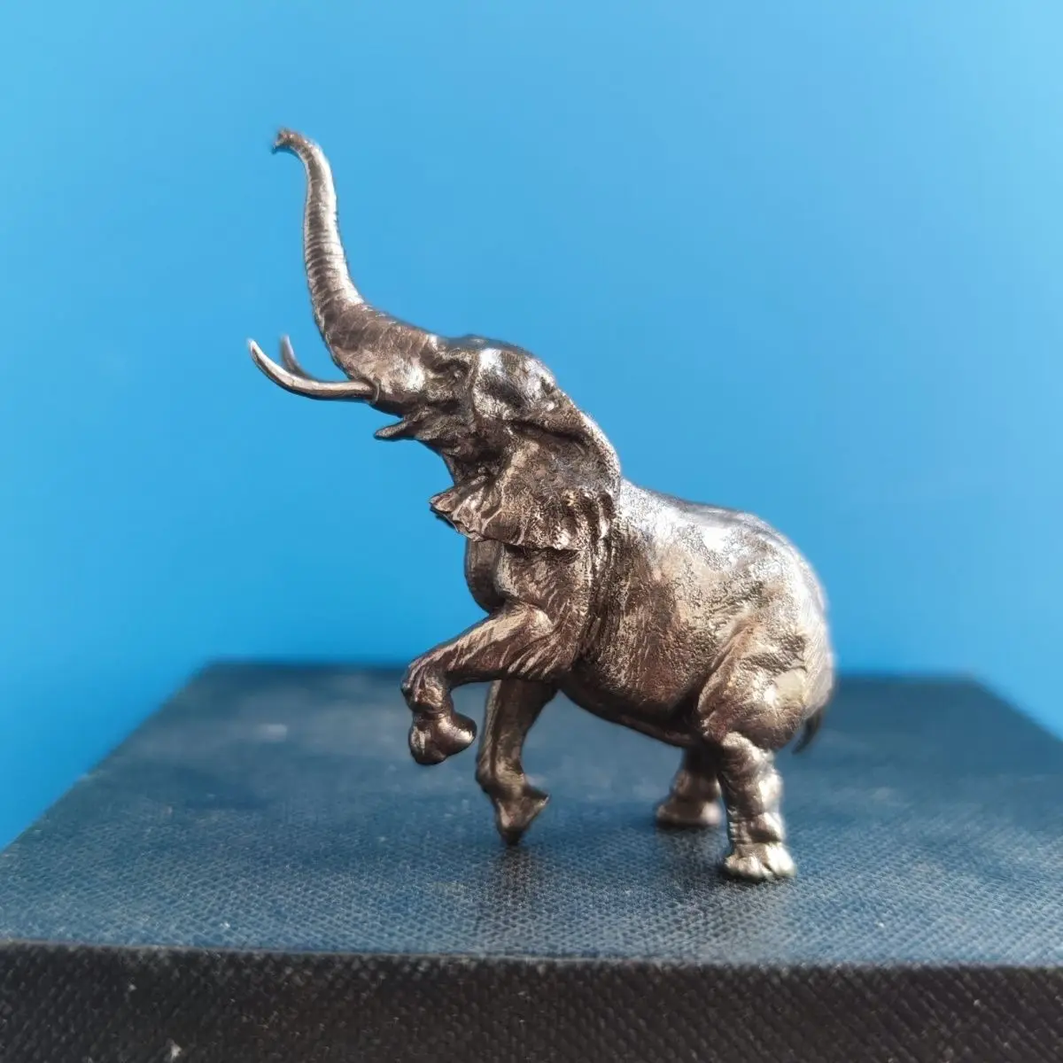 Brass Aged Elephant Ornaments Bronze Creative Elephant Living Room Desktop Statue Home Decor Desk Animal Ornament Crafts Art