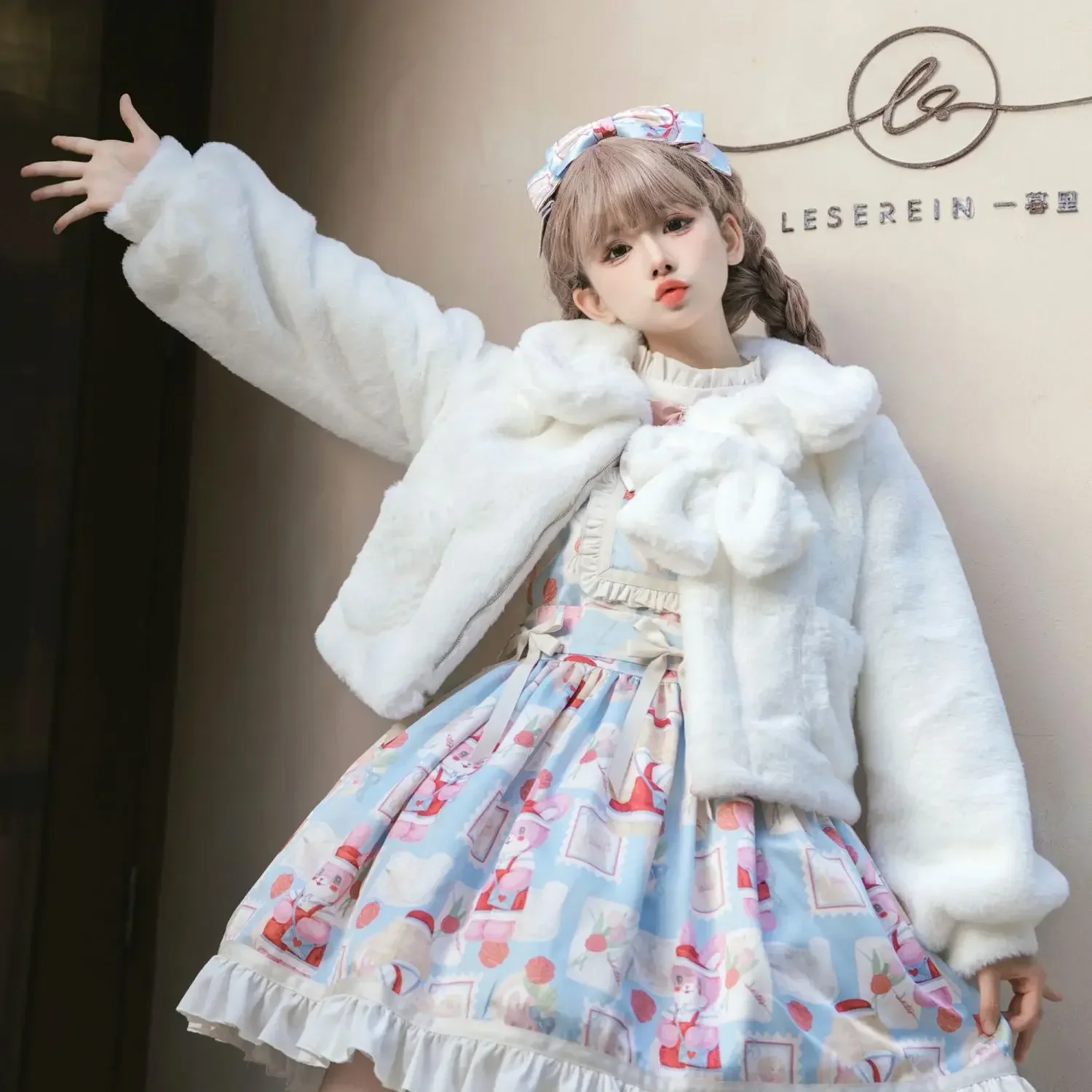 

CON Japanese Lolita Cropped Plush Jackets Women Sweet Winter All-match Kawaii Doll Collar Overcoats Soft Warm Coat Outwear