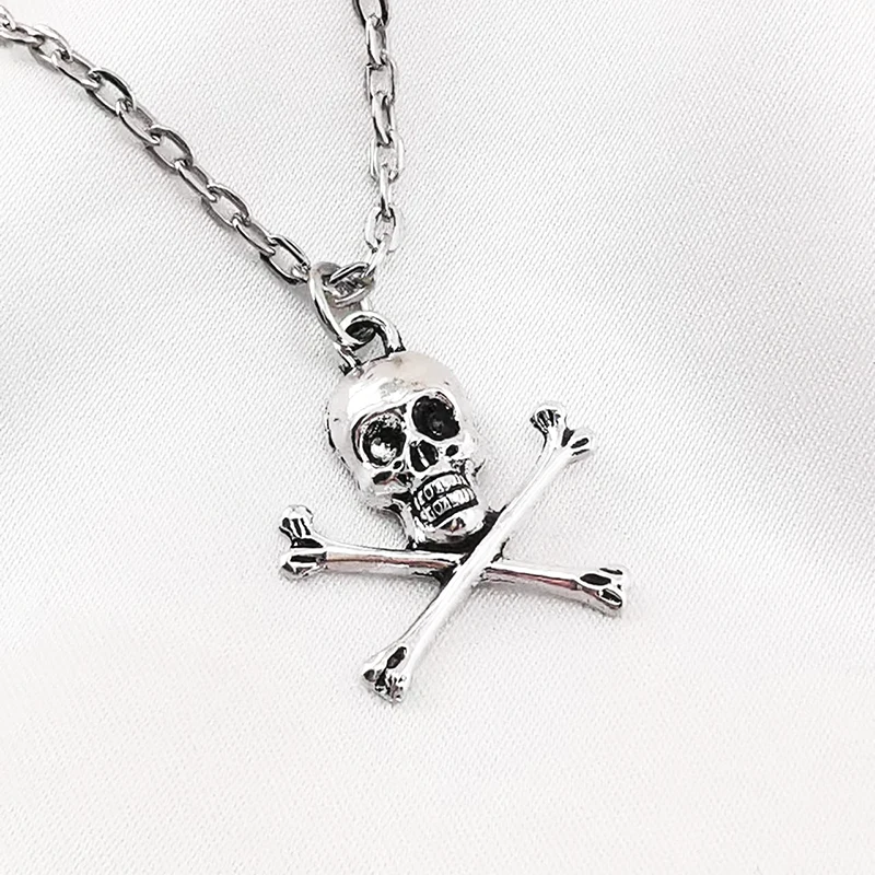 Skull Pendant Necklace for Women Men Vintage Chain Grunge Jewelry Goth Gothic Accessories Choker Y2k Aesthetic Fairy Star