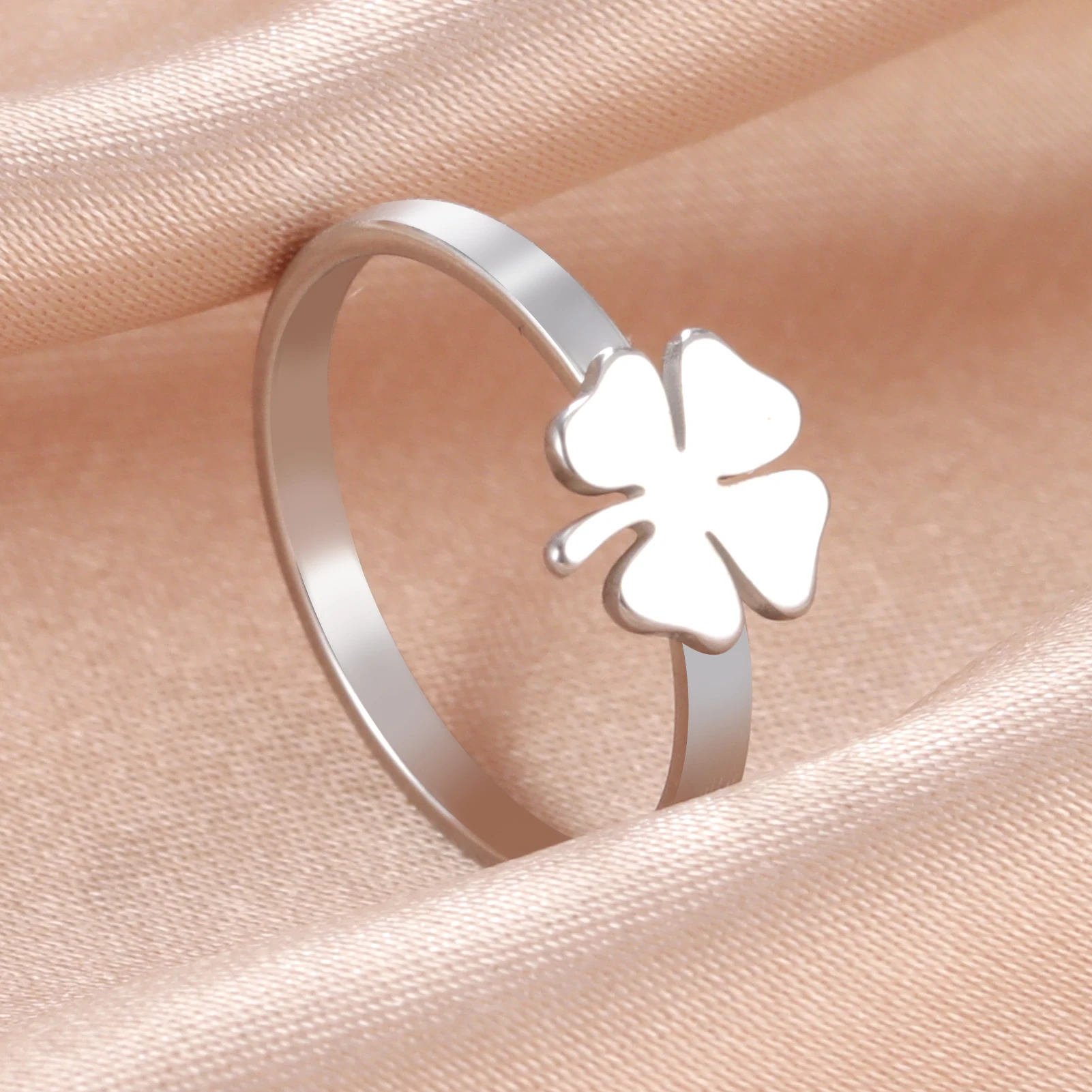 Stainless Steel Ring Minimalist Simple Clover Good Luck Symbol Cute Exclusive Finger Rings for Women Jewelry Fashion Girls Gifts