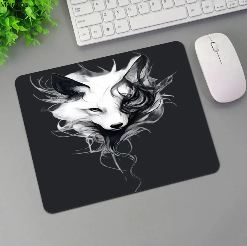 

Original small rubber anti-slip mouse pad square INS style black male and female student laptop keyboard mat 29X25cm portable