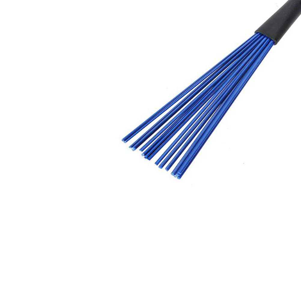 แปรงกลองไนลอนสีดำสีน้ำเงิน 33 ซม. คู่ที่มีด้ามจับแบบยืดหดได้เพื่อเพิ่มการยึดเกาะ ไม้กลองสำหรับการบันทึกในสตูดิโอและ