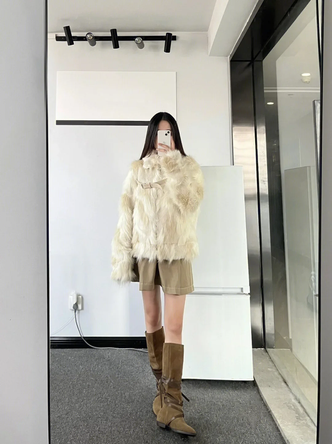 Winter Vintage Long Sleeve Coat Mixed Long Thick Eco-friendly Fur Jacket for Warm Short Fur Top Trendy Thick Warm Fur Outerwear