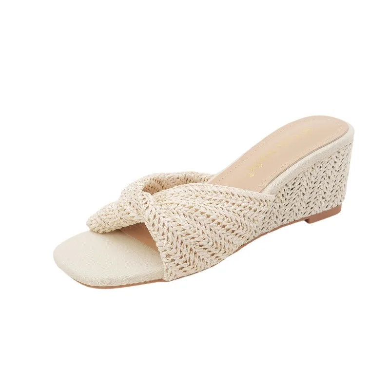 

Casual women's slippers fashionable women's shoes new fashion slippers 120