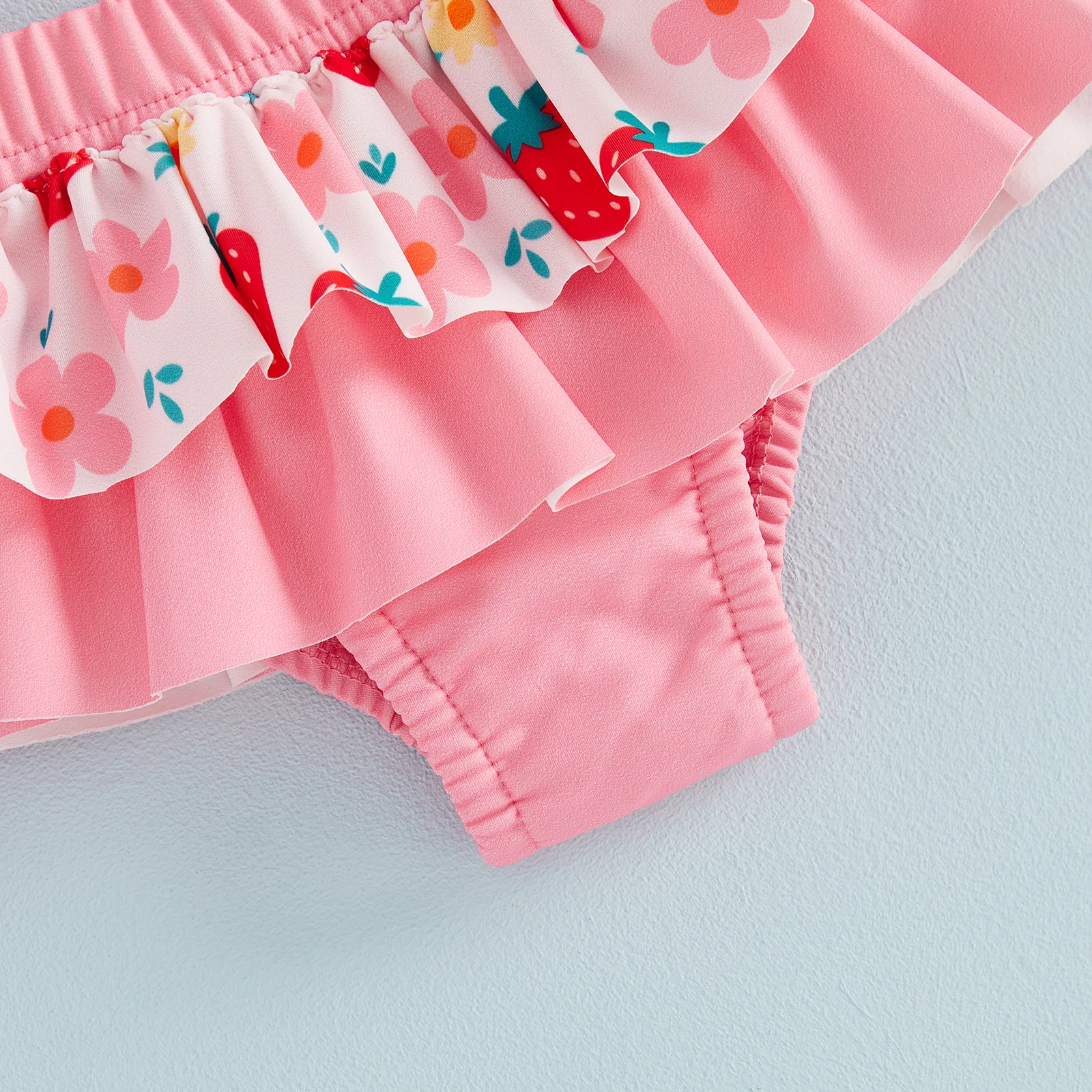 Toddler Girls Strawberry Print Swimsuit Bow Sleeveless Vest+Ruffled Shorts + Sun Hats 3pcs Bikini Sets,Summer Beach Bathing Suit view 5