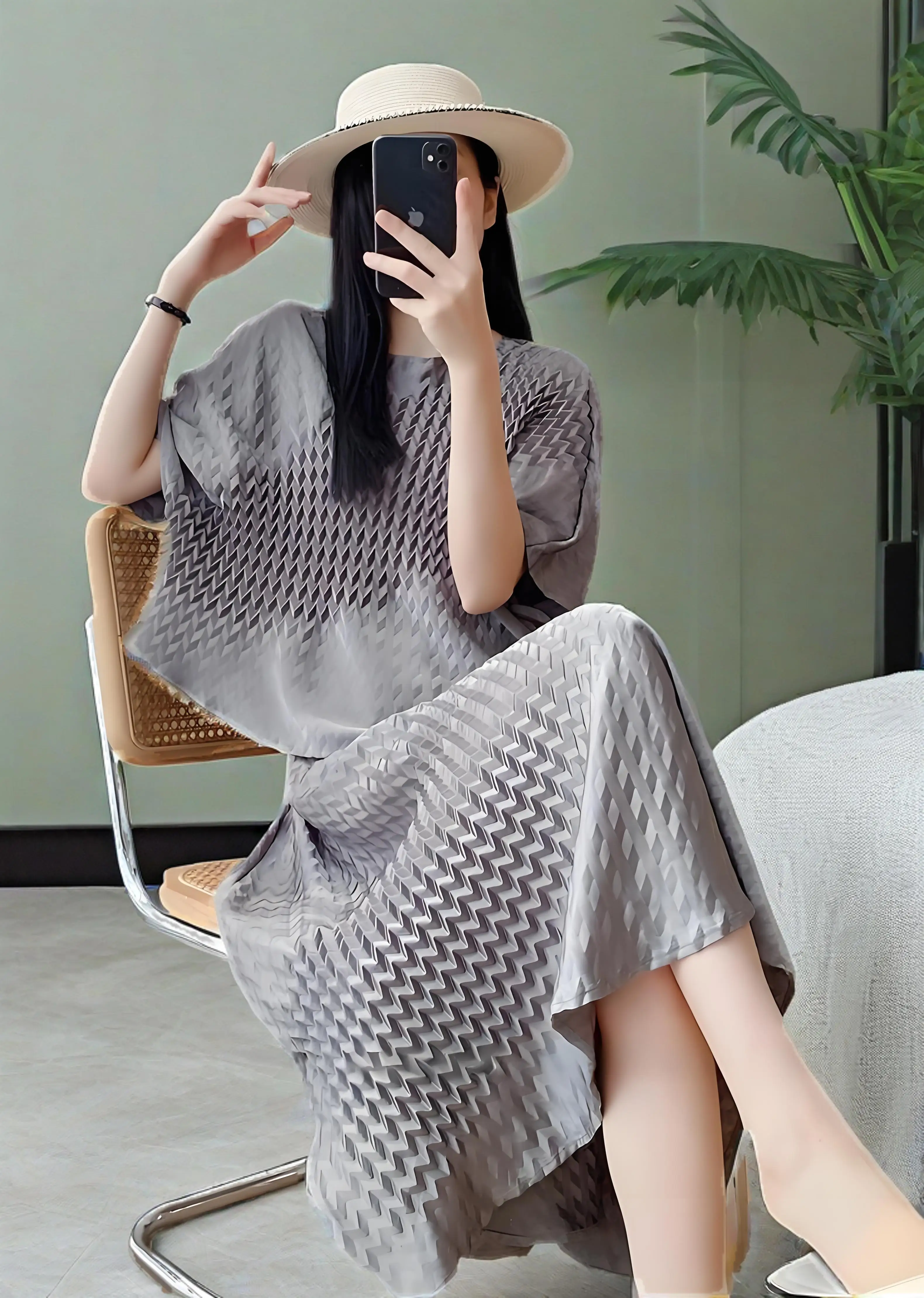 

Miyake Women's Summer New Folded Suit Crew Neck Top Loose Skirt Design Sense Pleated Commuter Versatile Two-piece Set Grey