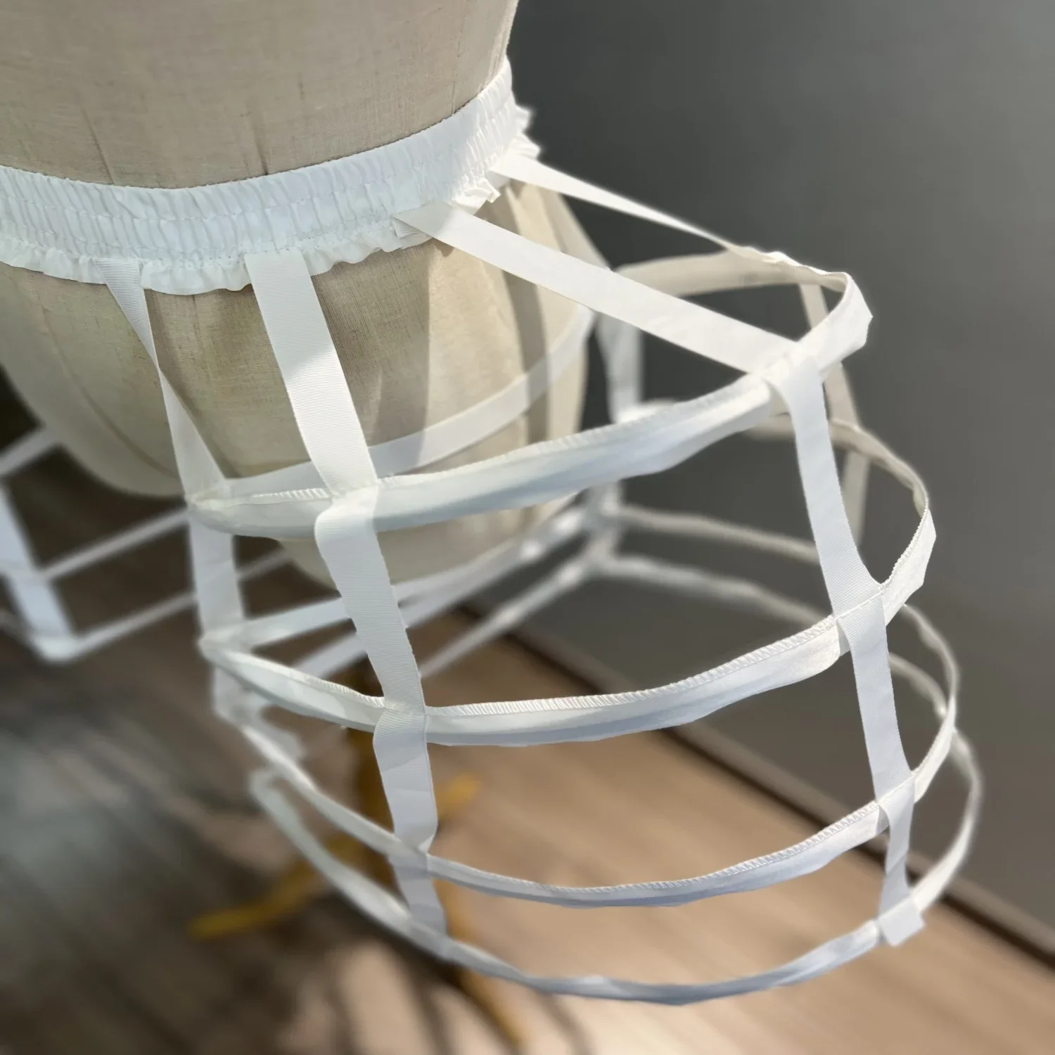 

Женская нижняя юбка-корзина в стиле барокко, викторианская юбка-суета в клетке с 4 обручами, юбка-клетка для девочек