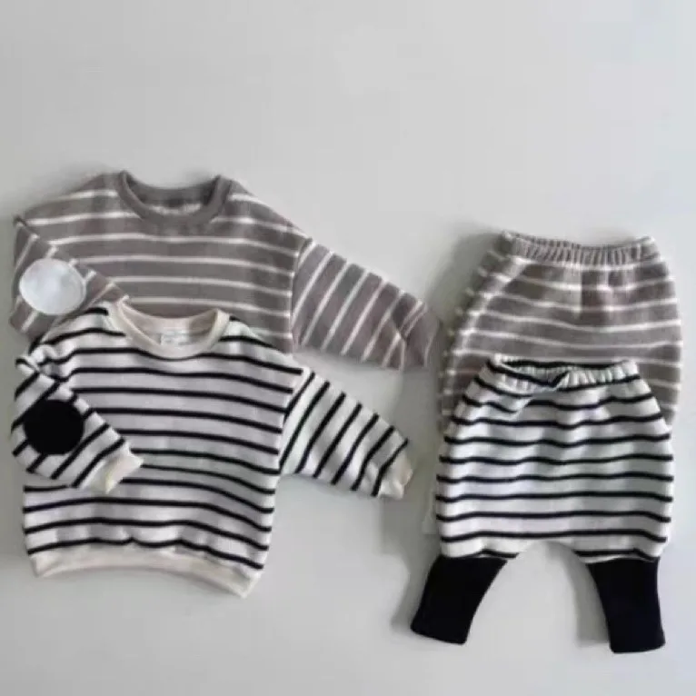 Fashion Striped Thicken Plush Baby's Sets 2024 Korea Style Warm Baby Boy Clothes New Born Baby Items Top Pant 2Pcs Set