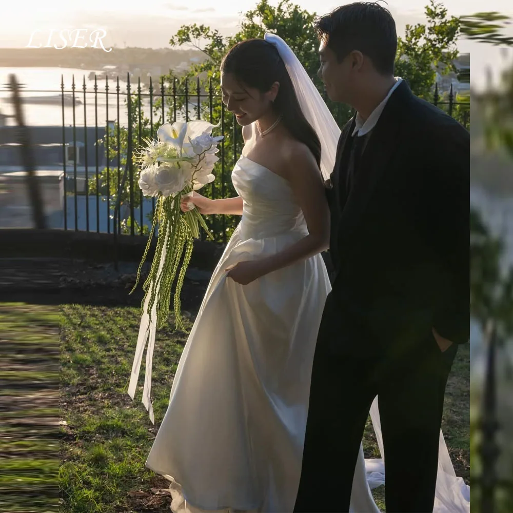 Liser A-Linien-Hochzeitskleider im schlichten koreanischen Stil aus Satin und Seide, trägerlos, maßgeschneidert für Fotoshootings, elegante lange Brautkleider 웨딩드레스