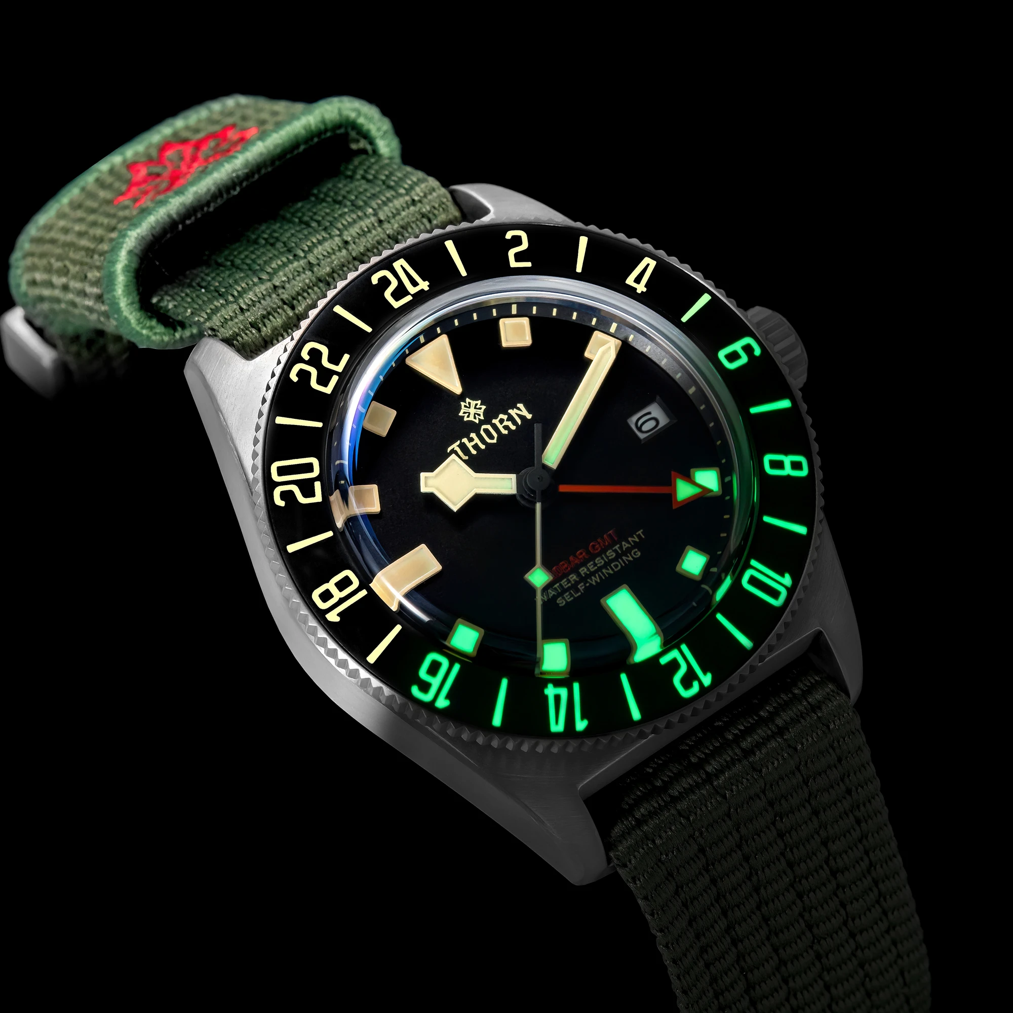 ساعة Thorn T020 GMT NH34 حركة أوتوماتيكية حافظة تيتانيوم كريستال الياقوت 200 متر مقاومة للماء منطقة زمنية مزدوجة حافة مضيئة