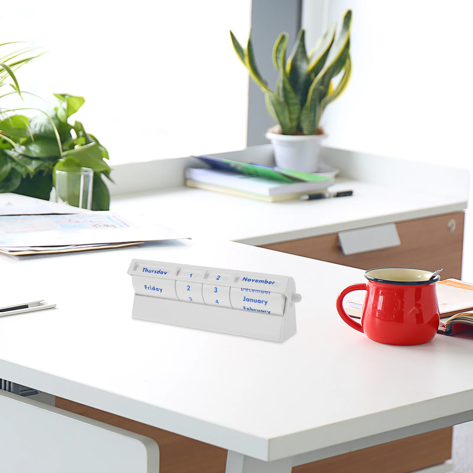 Metalowy kalendarz wieczny z mechanizmem obrotowym, ręczny kalendarz biurkowy do oznaczania dat, dekoracja na biurko do biura, domu, szkoły.