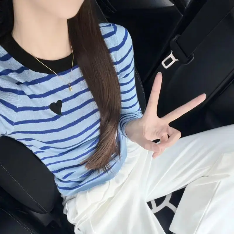 

Striped Long-sleeved Knitted Bottoming Shirt for Women Loose and Unique Love Embroidered Top
