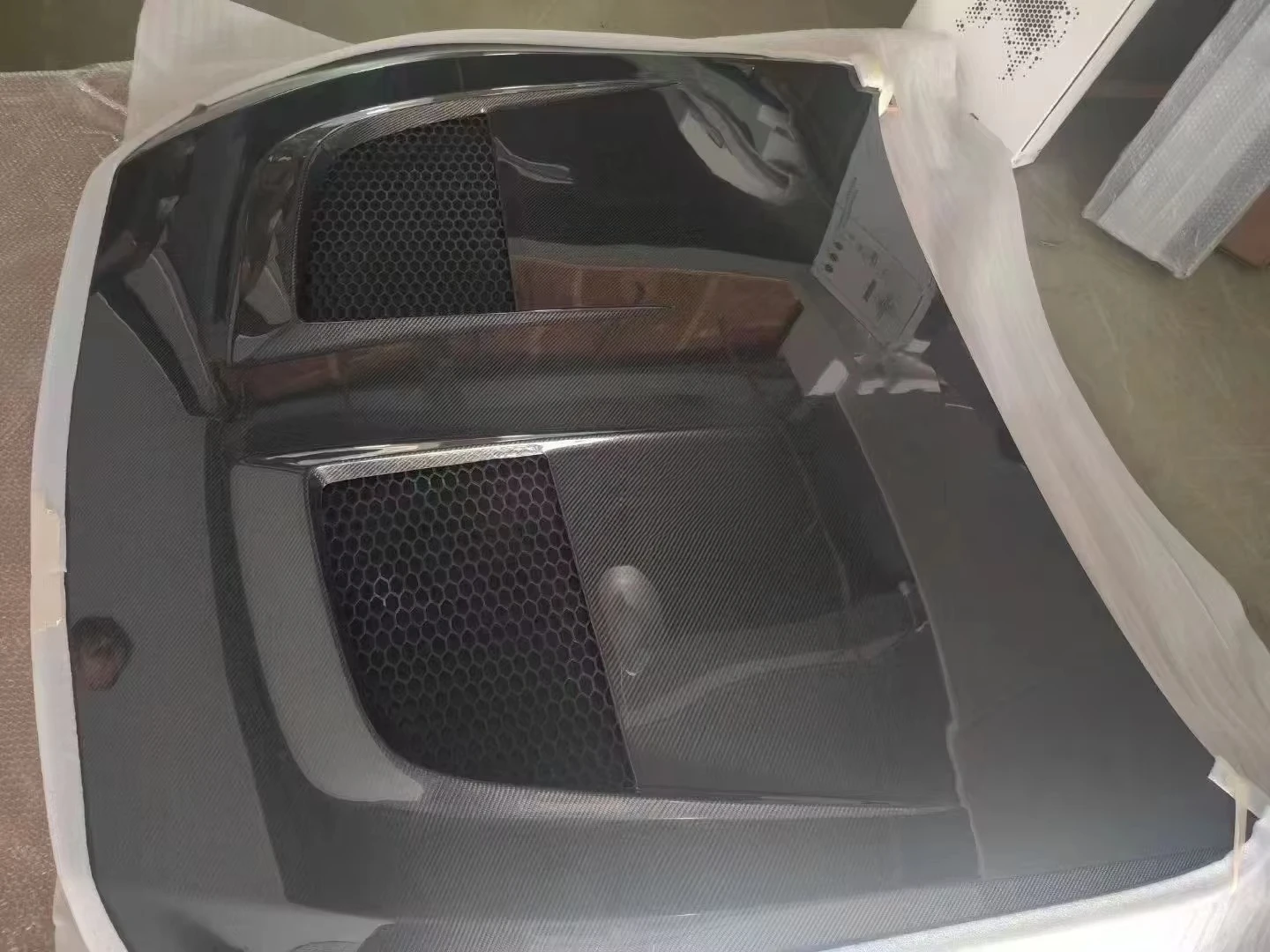 

KXY GTD Style Carbon Fiber Front Engine Hood Bonnet for Mustang GT New Condition with Screws 2024+